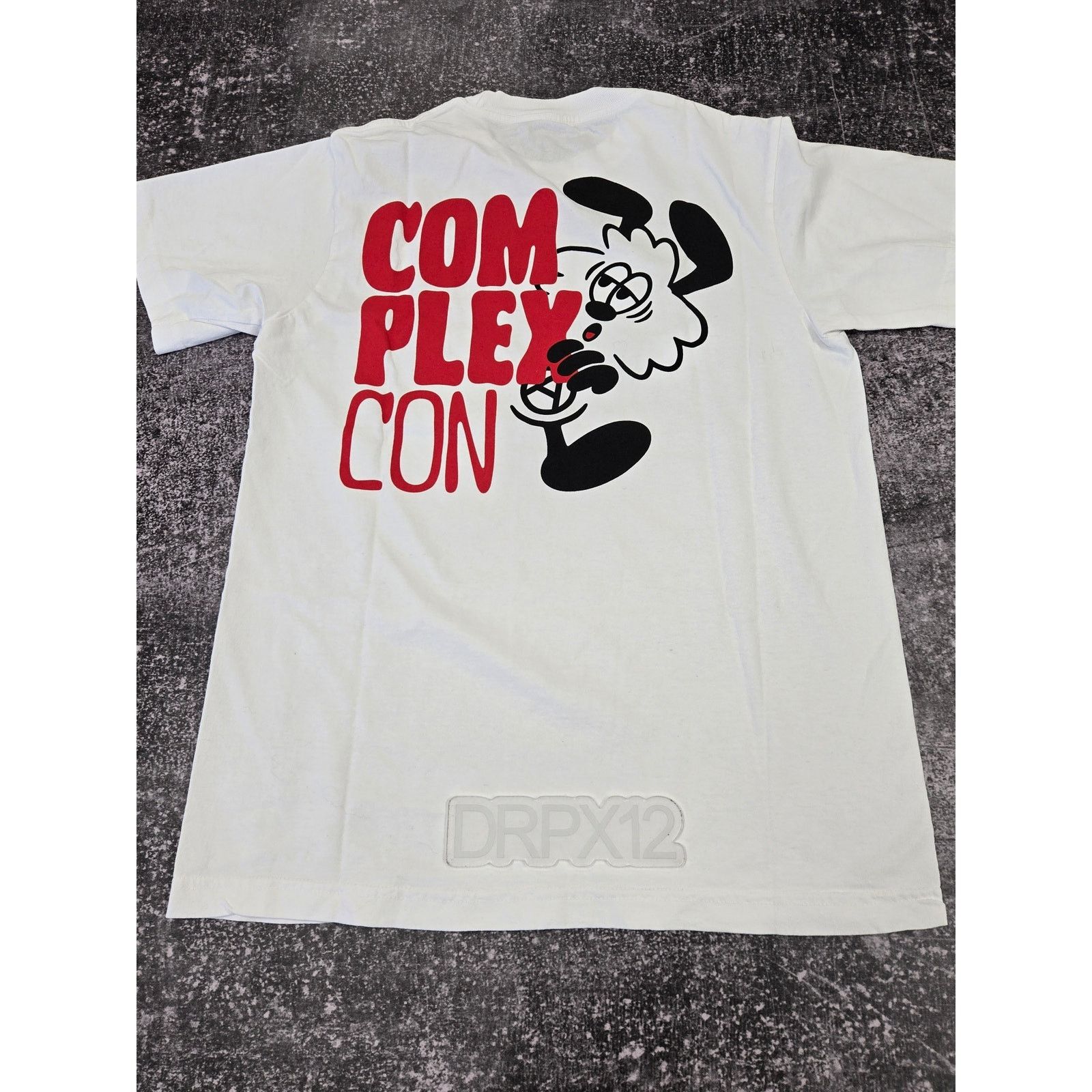 NOICE X VERDY VICK T-SHIRT - CHARCOAL M NOICE X VERDY VICK T-SHIRT