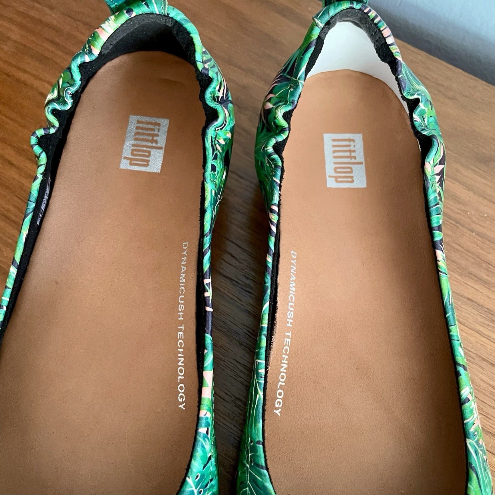 Vintage FitFlop Jungle-Print Soft Leather Ballet Flats Size 6 Green Jungle Print Size US 6 / IT 36 - 7 Thumbnail