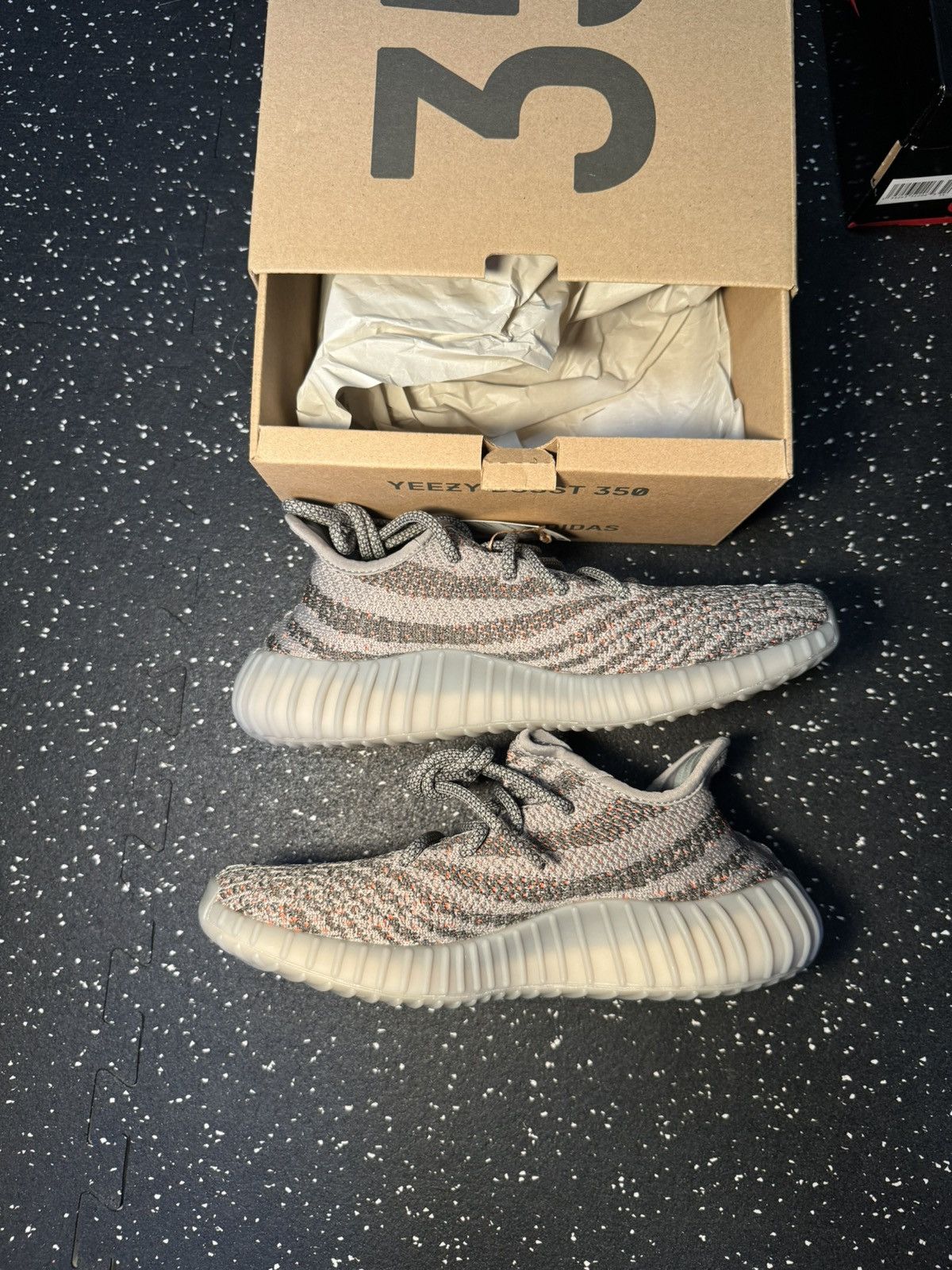 Adidas × Yeezy adidas Yeezy Boost 350 V2 Beluga Reflective (Size 6) Size US 6 / EU 39 - 6 Thumbnail