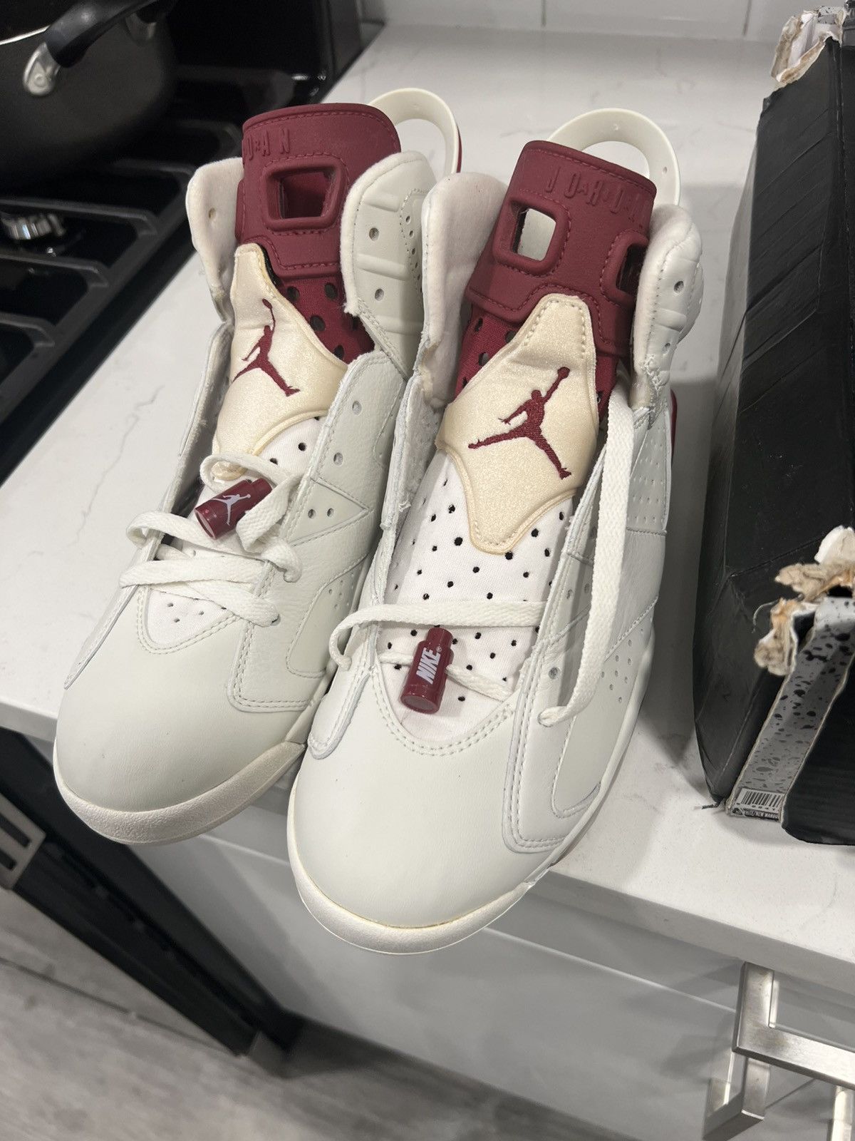 Jordan Brand Nike Jordan 6 maroon retro 2015 sz 8 Size US 8 / EU 41 - 16 Thumbnail