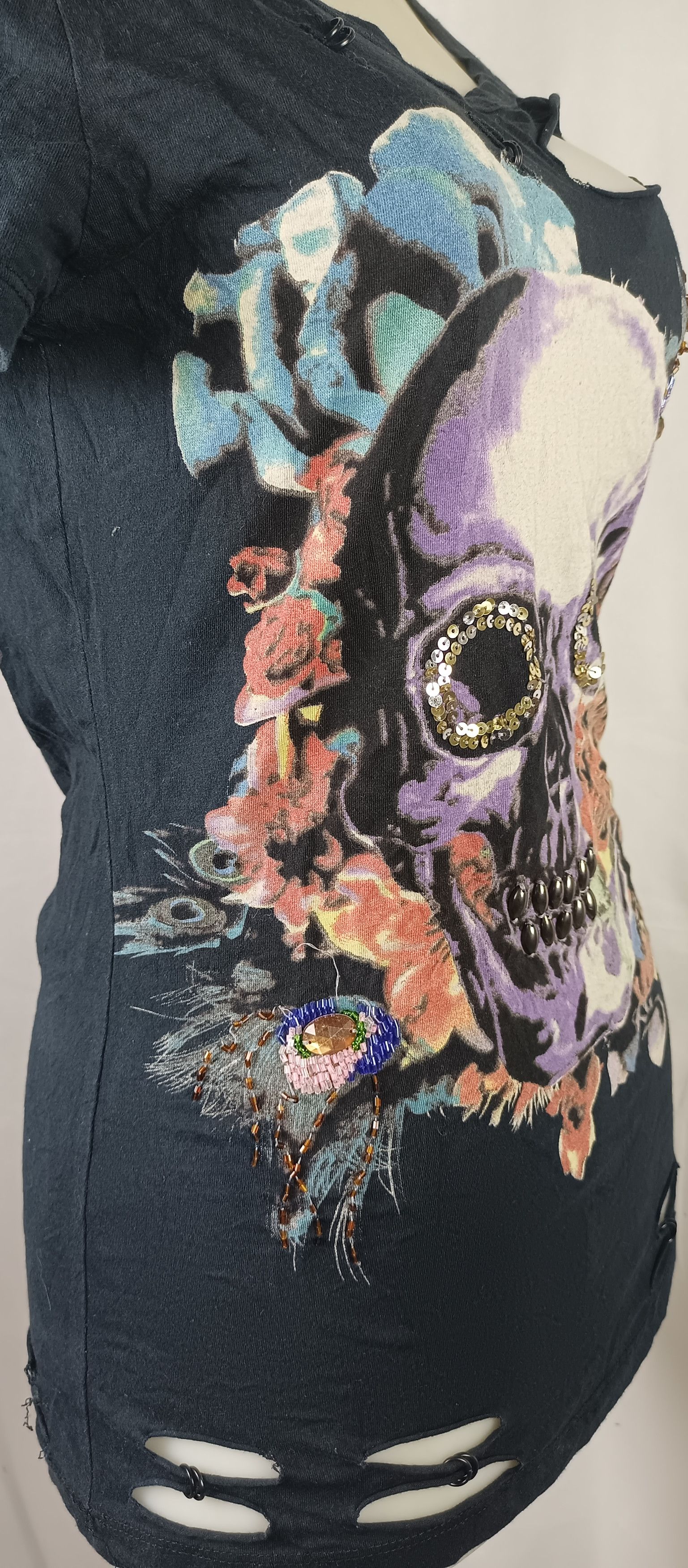 Vintage Crossbonez Distressed Skull Short Sleeve Strict TShirt Size M / US 6-8 / IT 42-44 - 11 Thumbnail
