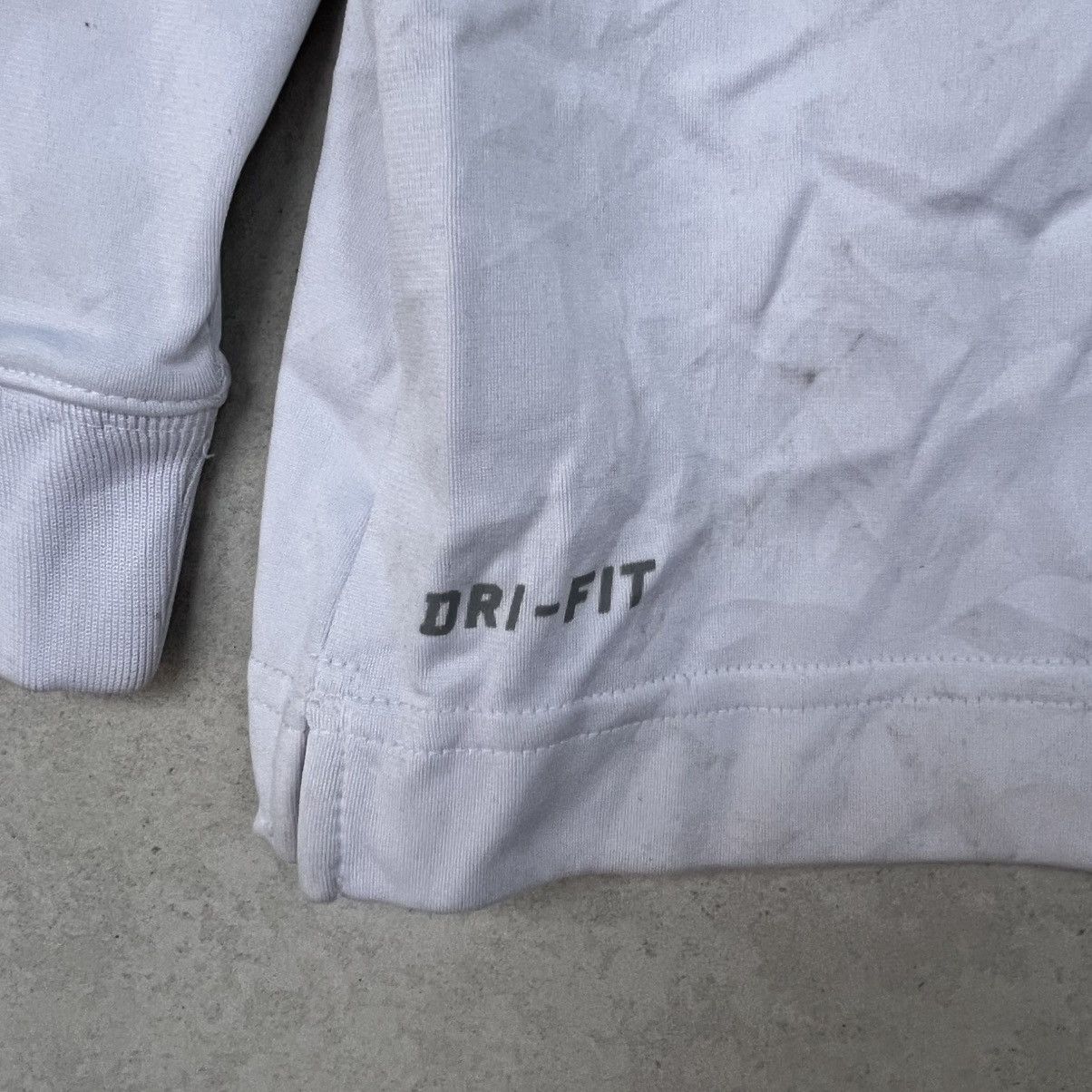 Other Vintage Nike Small Embroidered White Long Sleeve Top Size M Size US M / EU 48-50 / 2 - 5 Thumbnail