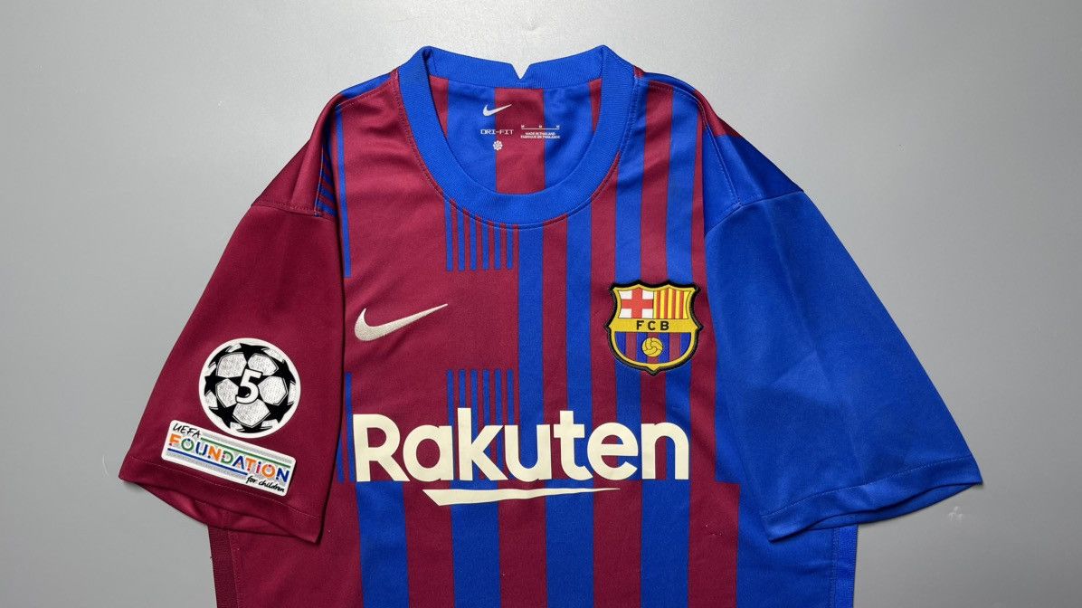 Nike BARCELONA NIKE 2021/2022 FOOTBALL HOME JERSEY #19 AGUERO Size US M / EU 48-50 / 2 - 3 Thumbnail