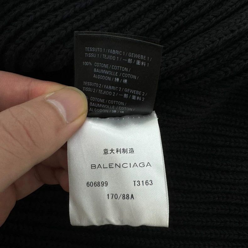 Balenciaga Balenciaga Contrast Color Buckle Logo Printed Knit Sweater Size US XS / EU 42 / 0 - 9 Thumbnail