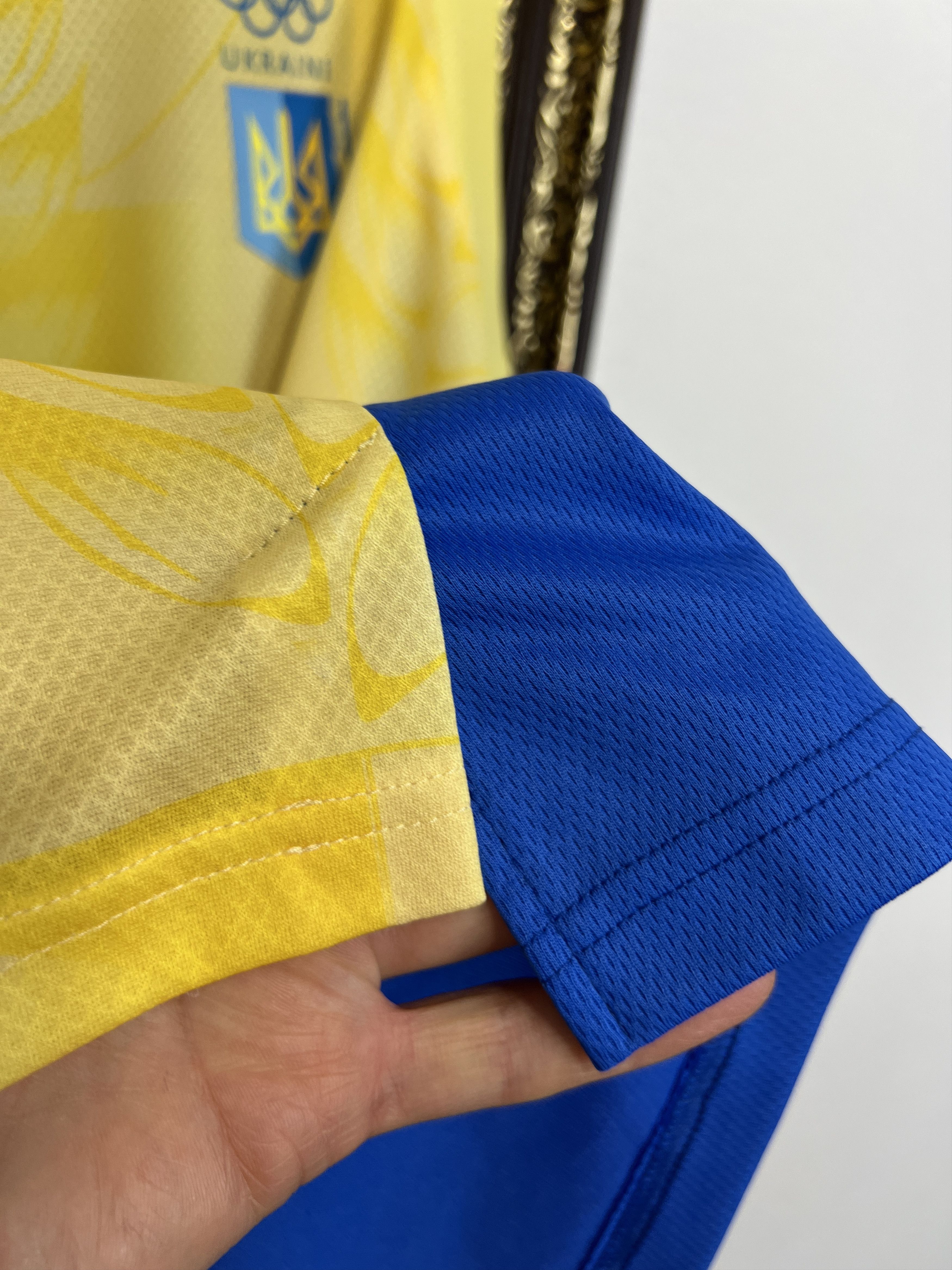 Vintage 4F Ukraine Olympics Train Vest Shirt Sport Jersey Trikot Size US L / EU 52-54 / 3 - 5 Thumbnail