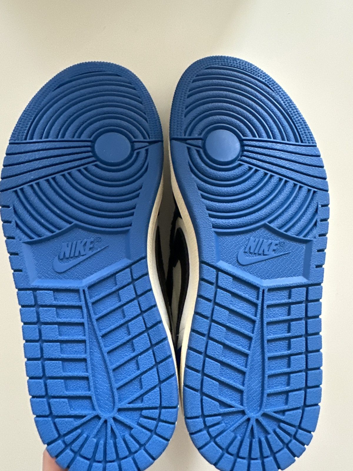 Nike Air Jordan 1 Low OG Travis Scott Fragment Size US 6 / EU 39 - 7 Thumbnail