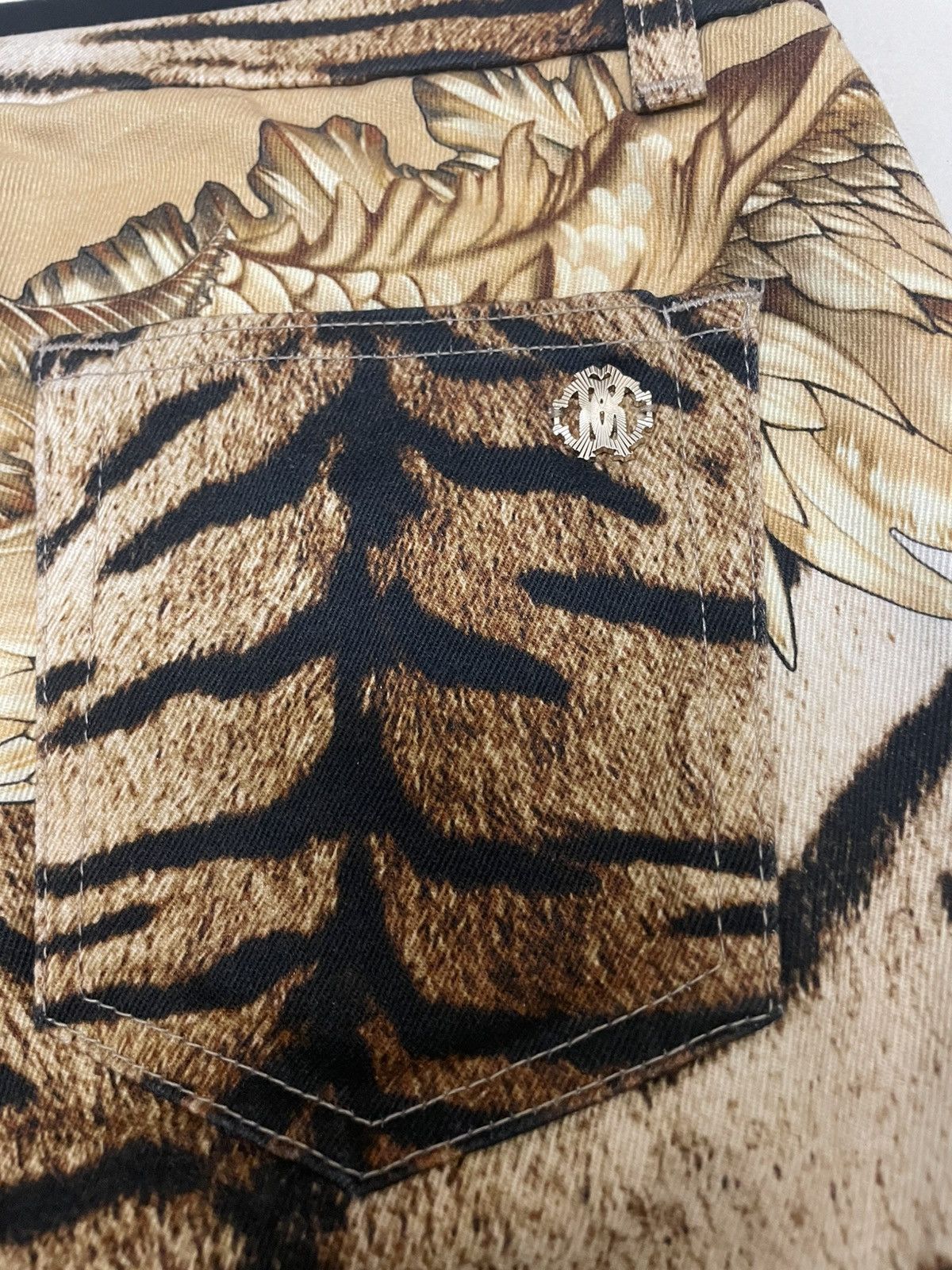 Roberto Cavalli Roberto Cavalli Animal / Tiger Print Pants Size 30" / US 8 / IT 44 - 8 Thumbnail
