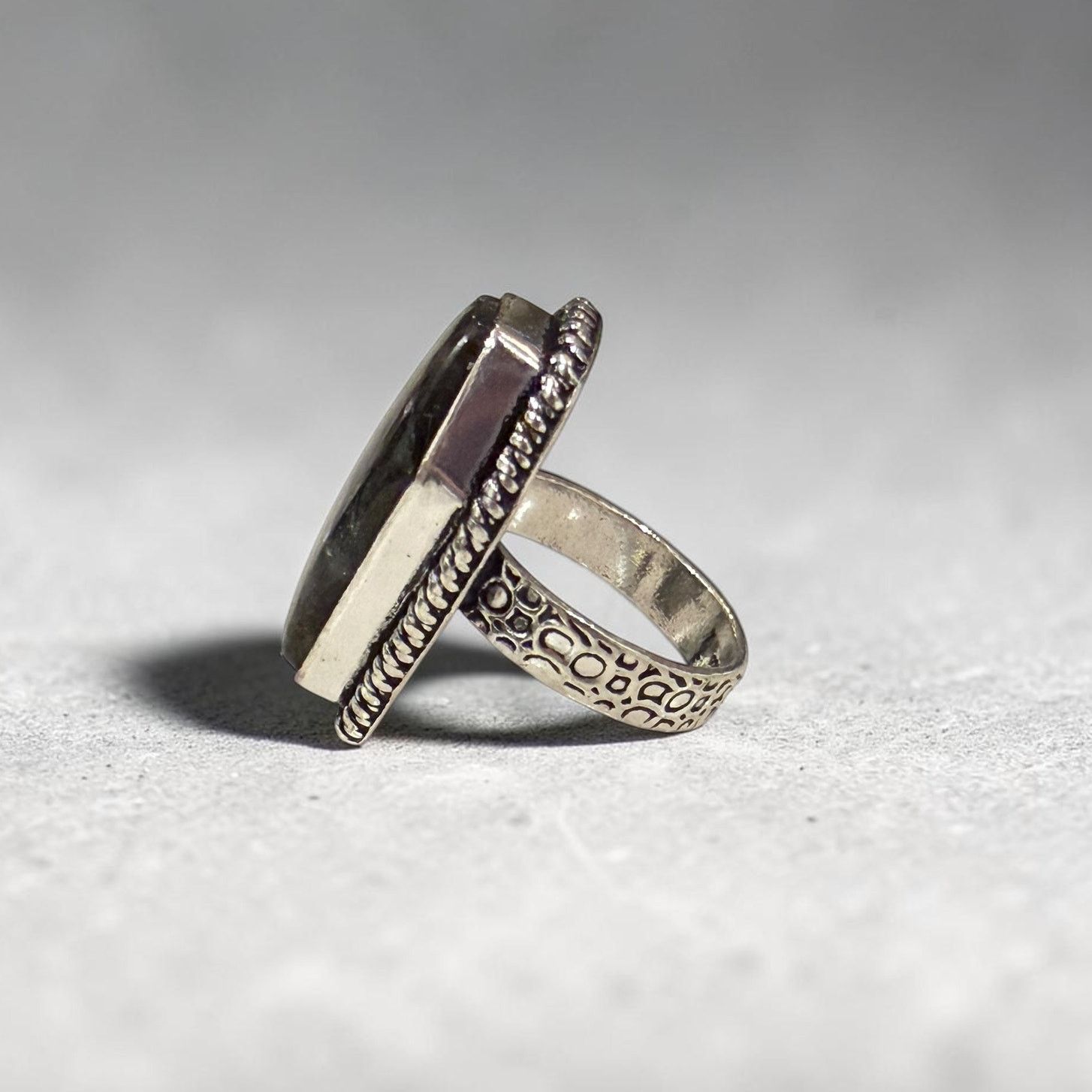 The Unbranded Brand Coffin Labradorite Ring Size ONE SIZE - 3 Thumbnail