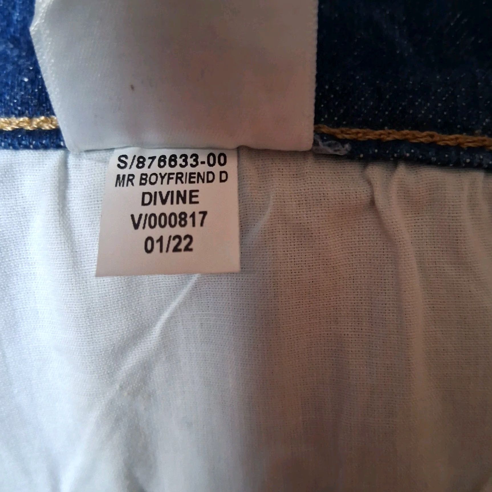 Old Navy Old Navy Boyfriend Jeans Size 18 Mid Rise Distressed Holes Blue Stretch Denim Model Size 40" / US 18 - 5 Thumbnail