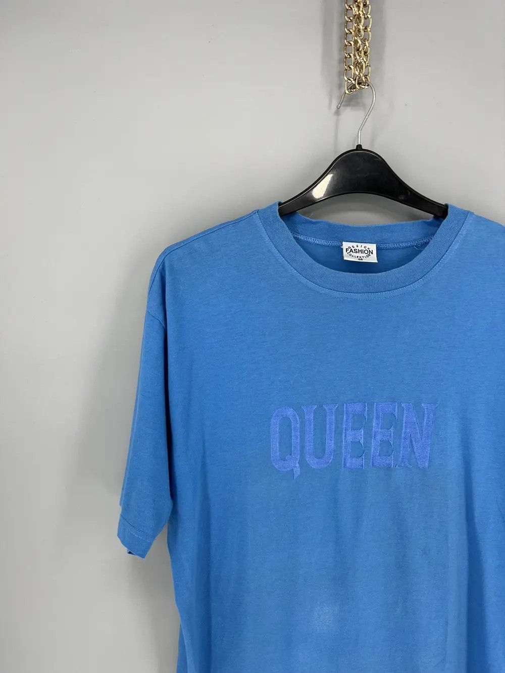 Vintage Vintage Y2K Queen Tour Tee 90S Size US XL / EU 56 / 4 - 4 Thumbnail