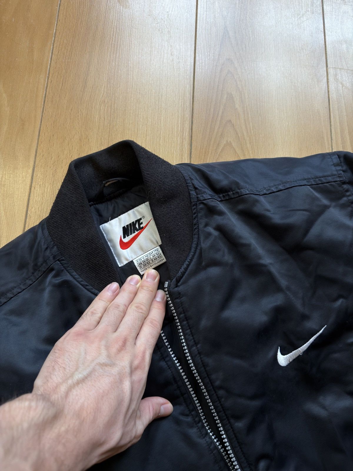 Nike Nike vintage black bomber jacket big logo Size US M / EU 48-50 / 2 - 8 Thumbnail