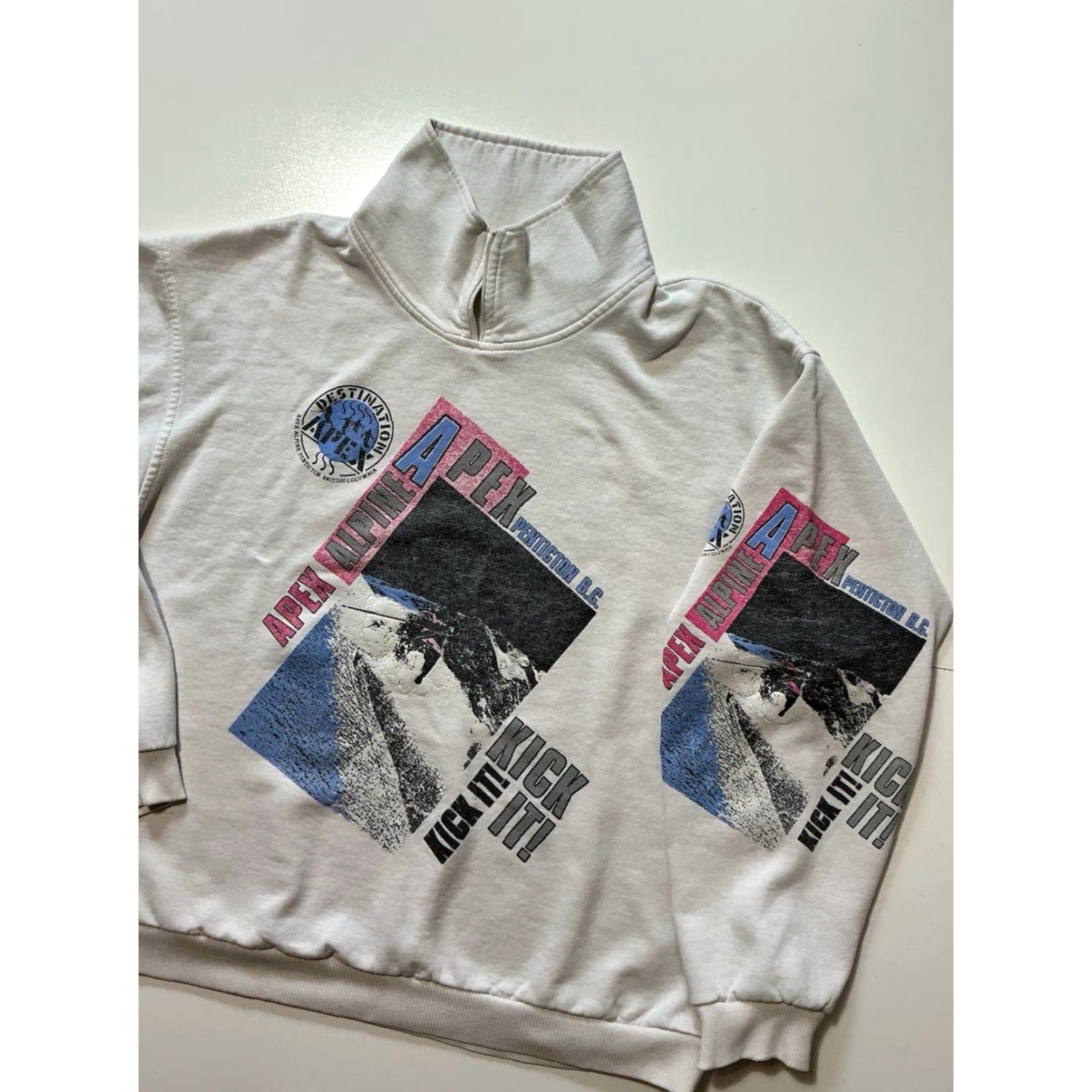 Vintage VINTAGE Island Surf Sweatshirt 90s Mountain Pullover XL White Men Size US XL / EU 56 / 4 - 3 Thumbnail