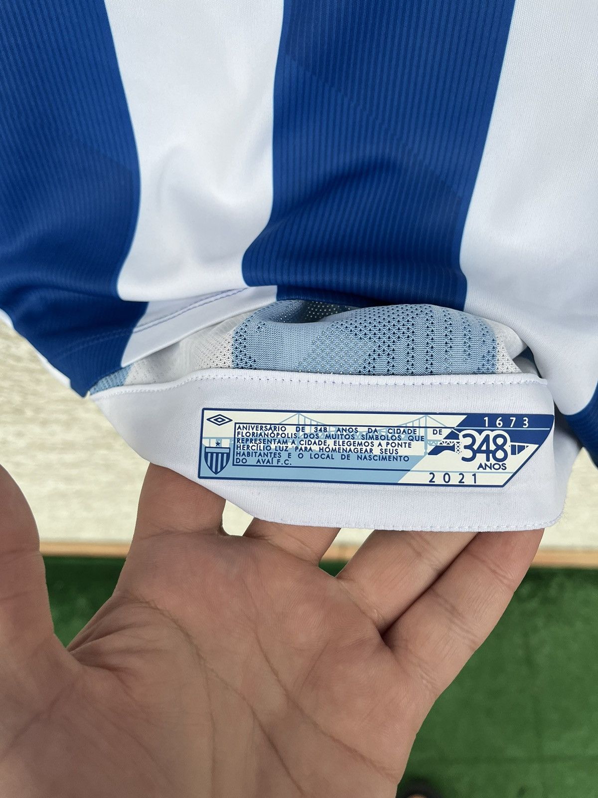 Umbro Umbro Avai FC 2021 home shirt Size US M / EU 48-50 / 2 - 5 Thumbnail