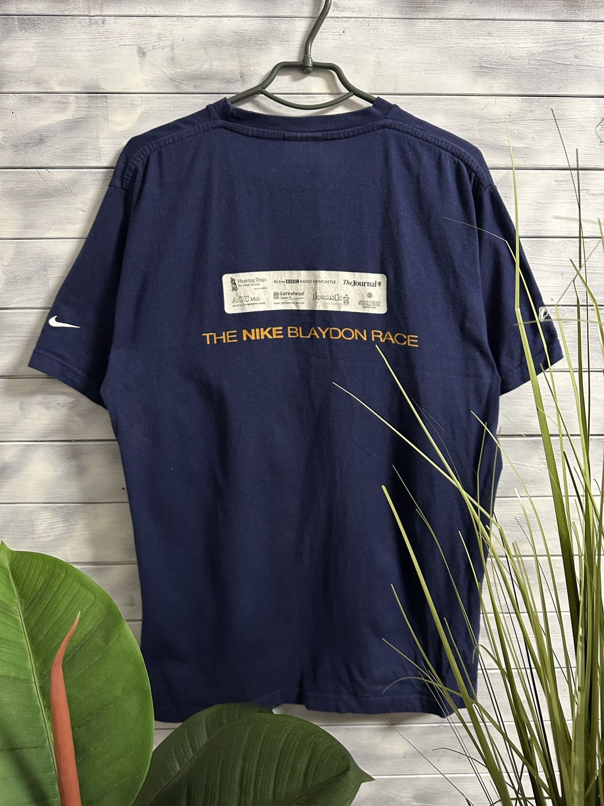 Nike Rare Vintage T-Shirt Nike Small Swoosh Run Ganinin Alang Size US M / EU 48-50 / 2 - 7 Thumbnail