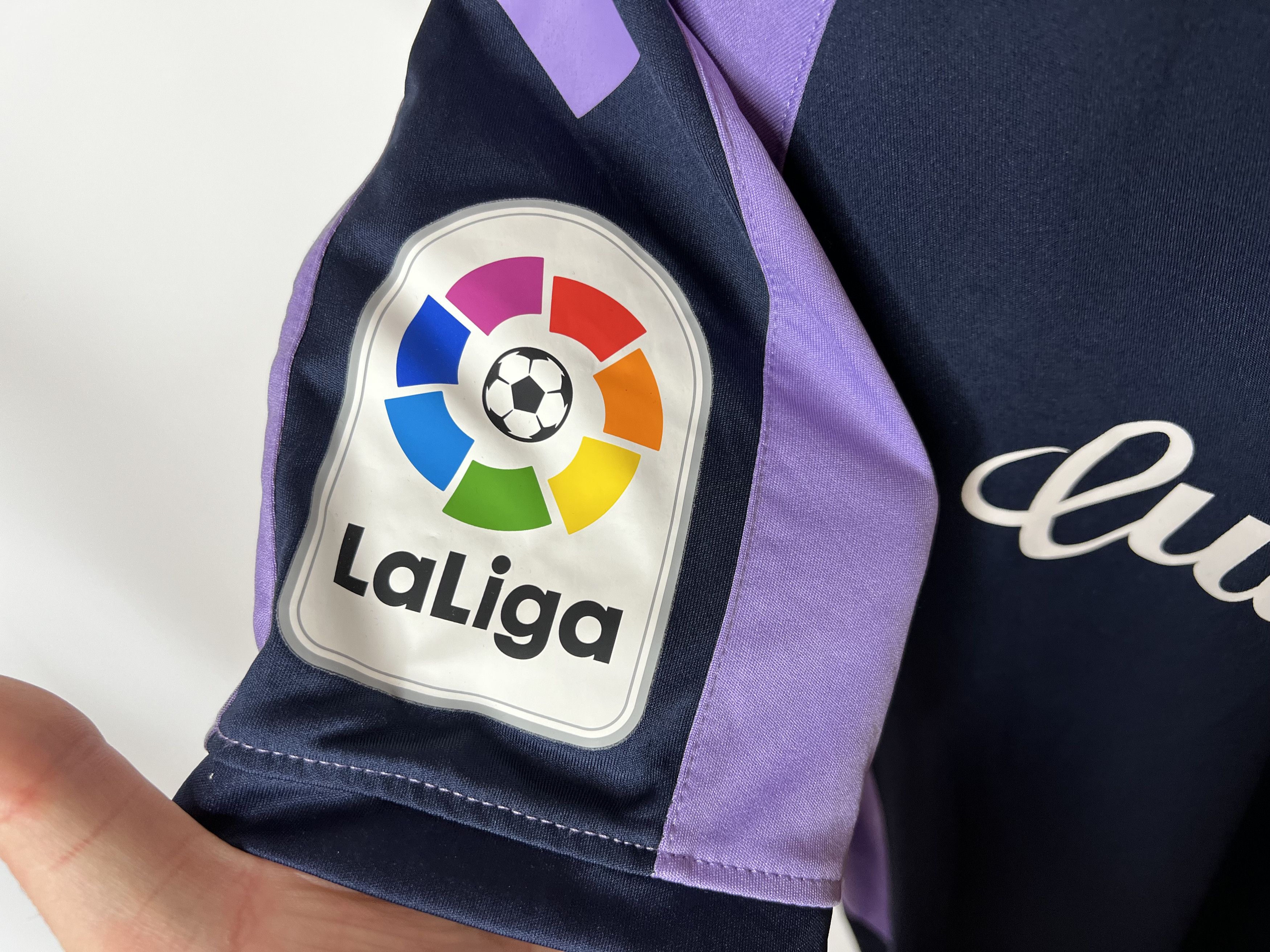 Hummel REAL VALLADOLID 2018 2019 AWAY FOOTBALL SHIRT SOCCER JERSEY Size US S / EU 44-46 / 1 - 5 Thumbnail