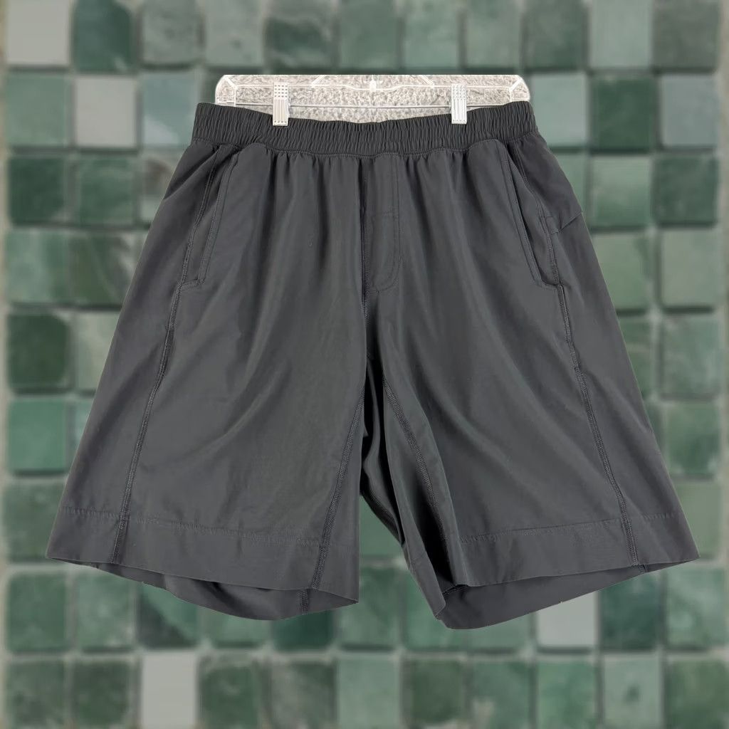 Lululemon Lululemon Pace Breaker Shorts Mens Medium Black Pull On Elastic Waist Gym Size US 31 - 1 Thumbnail