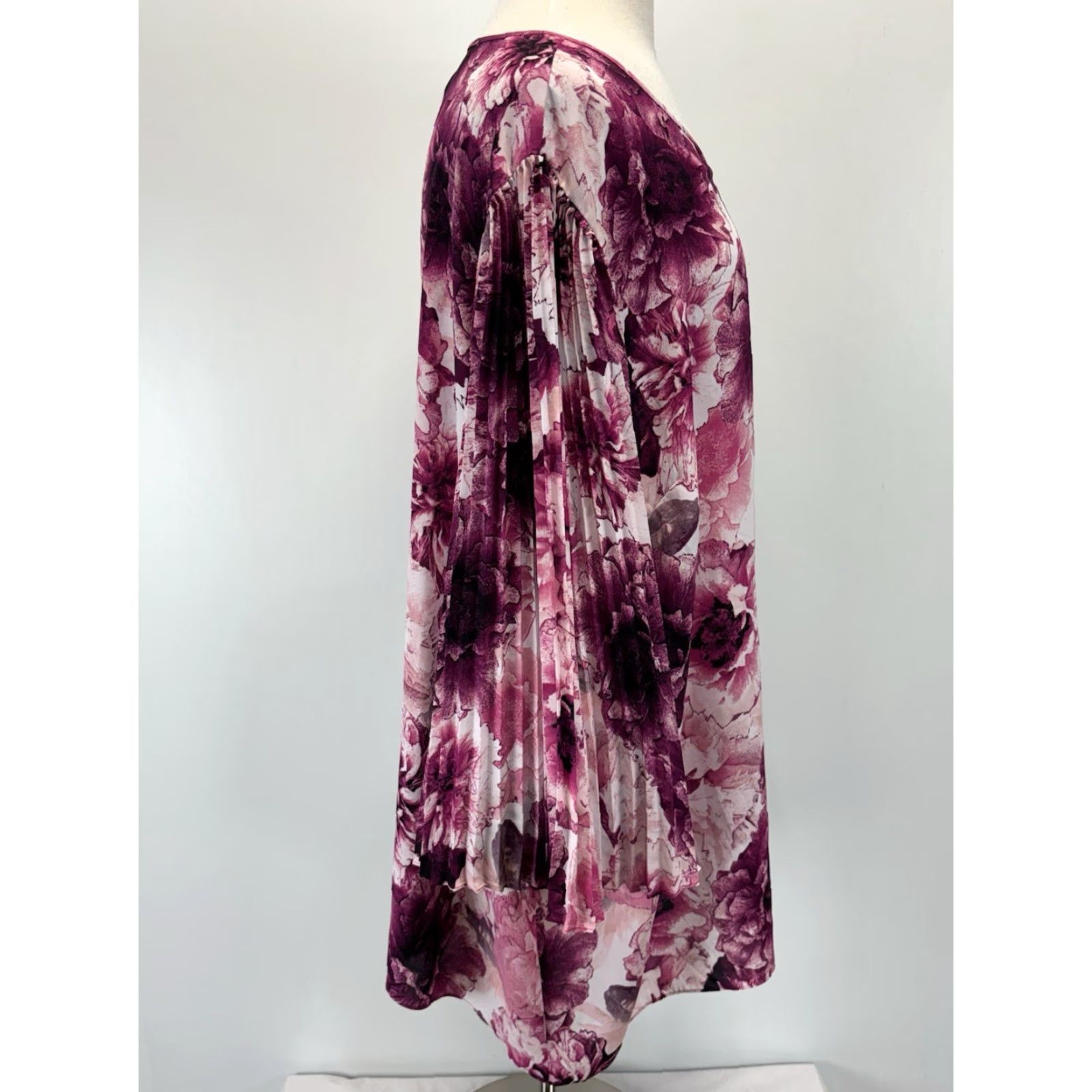 Vintage Catherine’s Floral Tunic Top Shirt 3X 26 28 Plus Pink Black Pleated Bell Sleeve Size XXL / US 16-18 / IT 52-54 - 4 Thumbnail