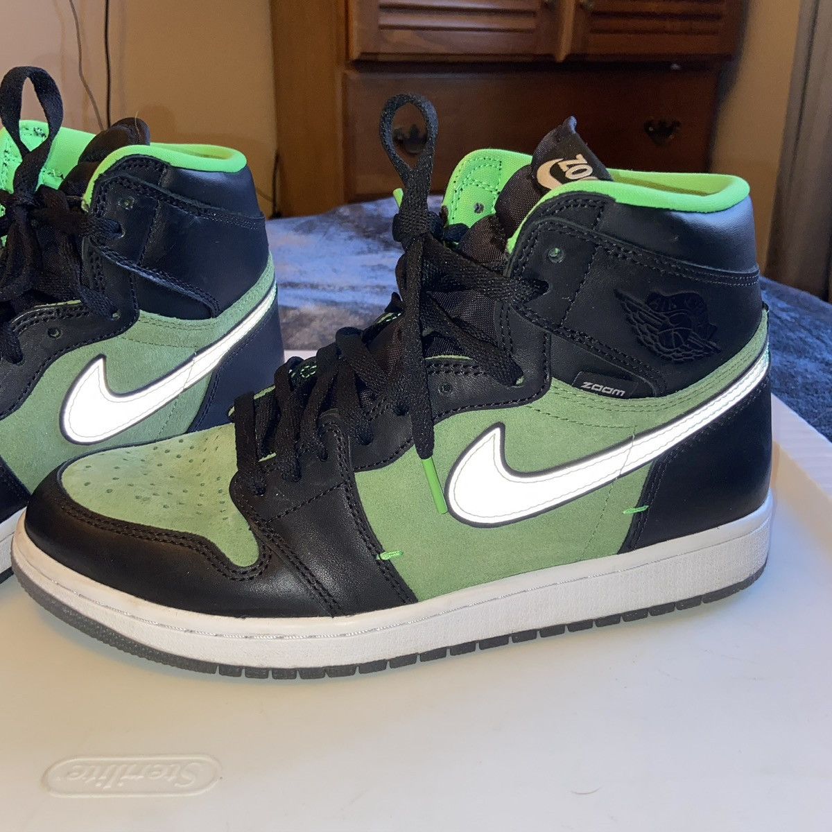 Nike Nike Air Jordan 1 High Zoom Zen Green Size US 10 / EU 43 - 8 Thumbnail
