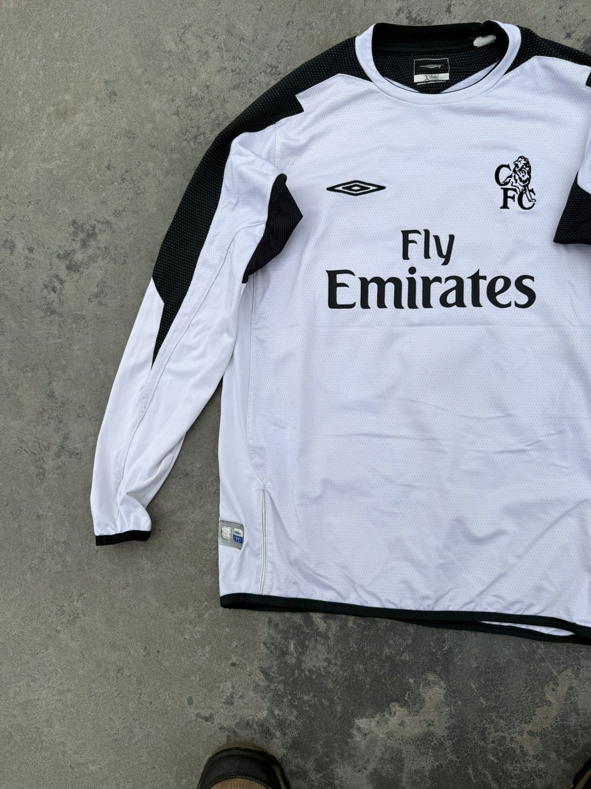 Umbro Vintage 2004 Chelsea 23 Cudicini Y2k Long Soccer Jersey Size US XS / EU 42 / 0 - 8 Thumbnail