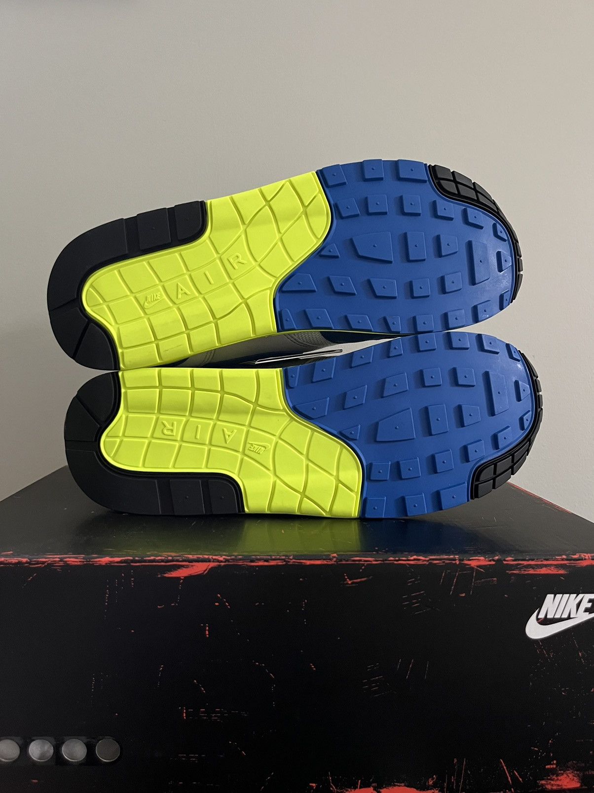 Nike Nike Air Max 1 '86 OG Big Bubble Air Max Day Royal Blue/Volt Size US 9.5 / EU 42-43 - 9 Thumbnail