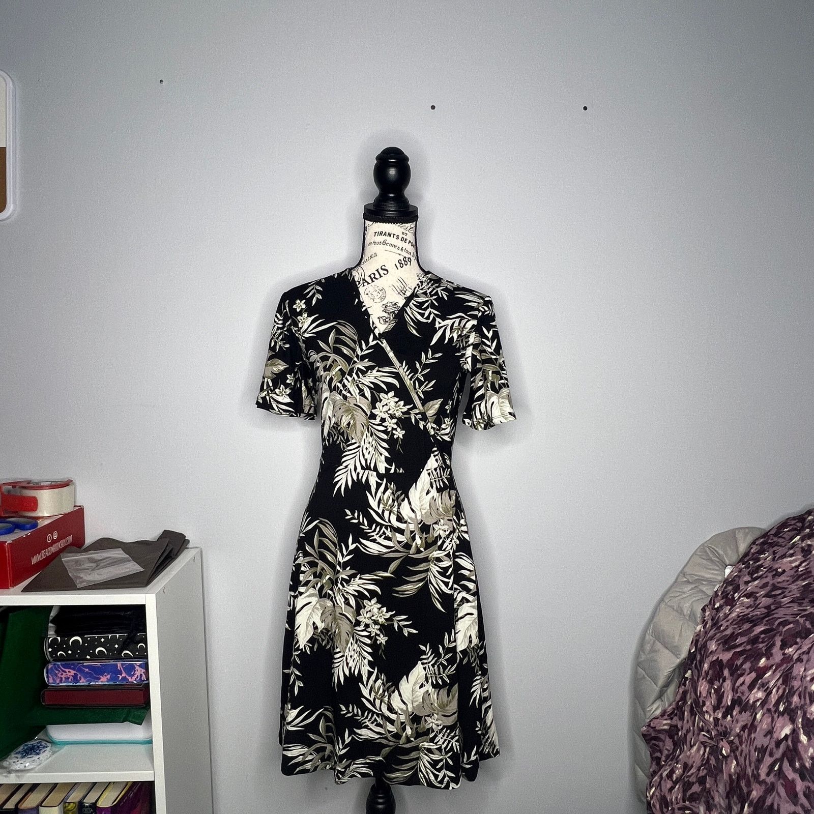 Other Elisse Knit Surplice Dress - Faux Wrap Short Flutter Sleeve Size S / US 4 / IT 40 - 16 Thumbnail