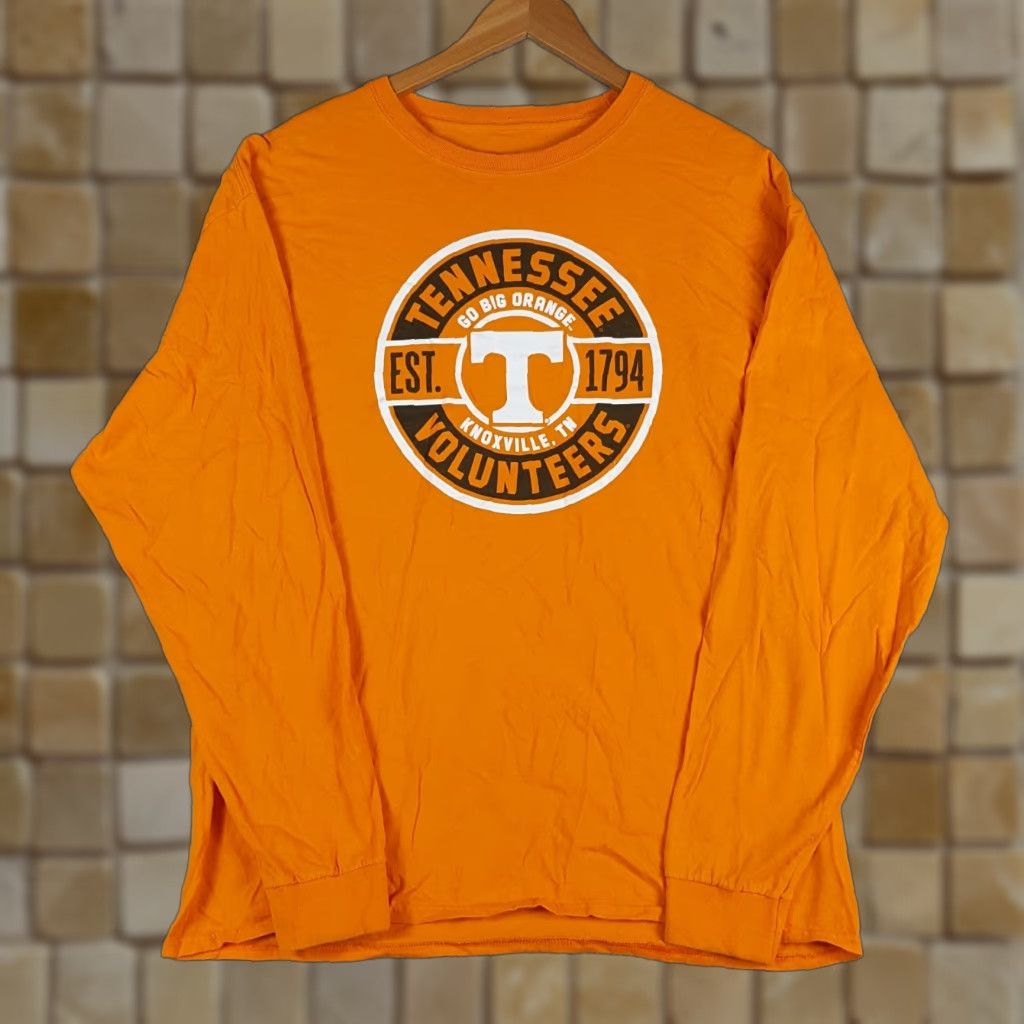 Vintage Tennessee Volunteers T-Shirt Long Sleeve L VTG Big Orange College Sports Cotton Embroidered Logo Mens Orange 90s Retro Vintage School University Y2K Size US L / EU 52-54 / 3 - 1 Thumbnail