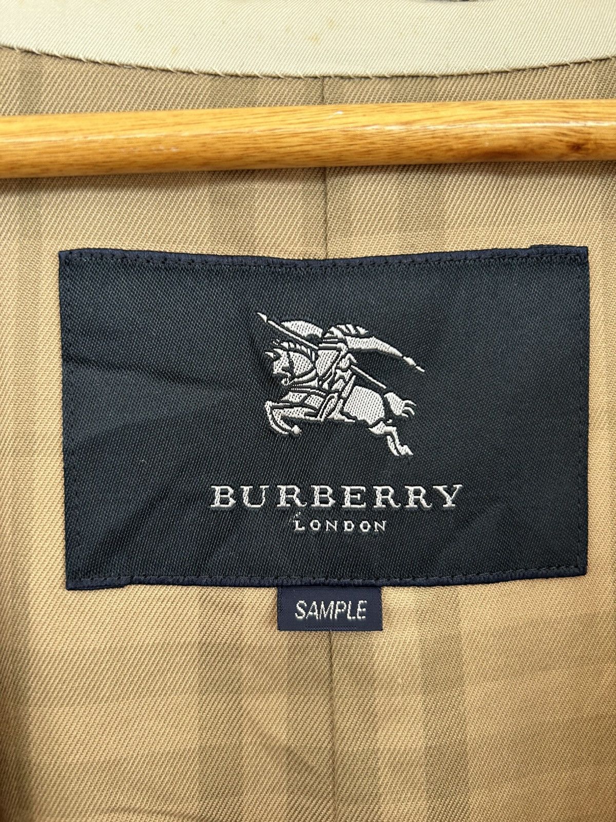 Burberry Burberry Vintage Trench Coat Beige Size US XL / EU 56 / 4 - 8 Thumbnail
