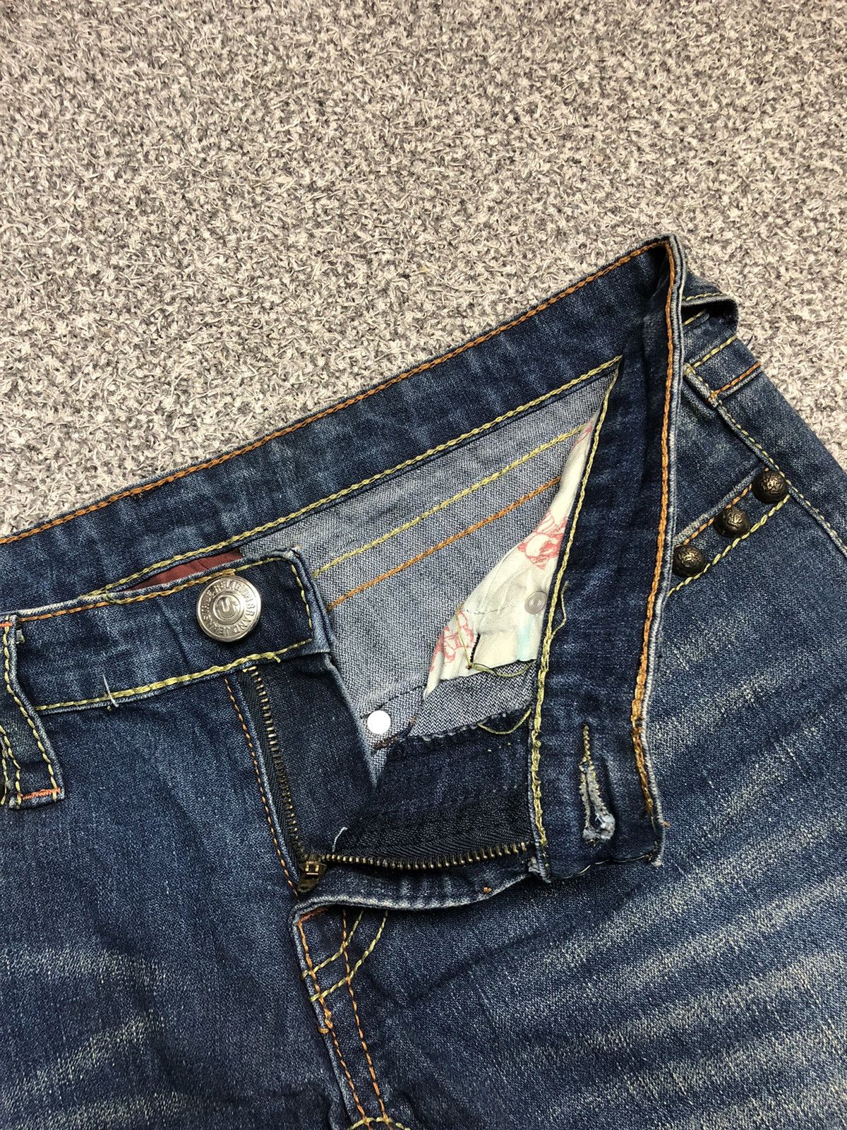 Japanese Brand Vintage True Religion Joey Studded Twisted Flare Jeans Size 32" / US 10 / IT 46 - 13 Thumbnail