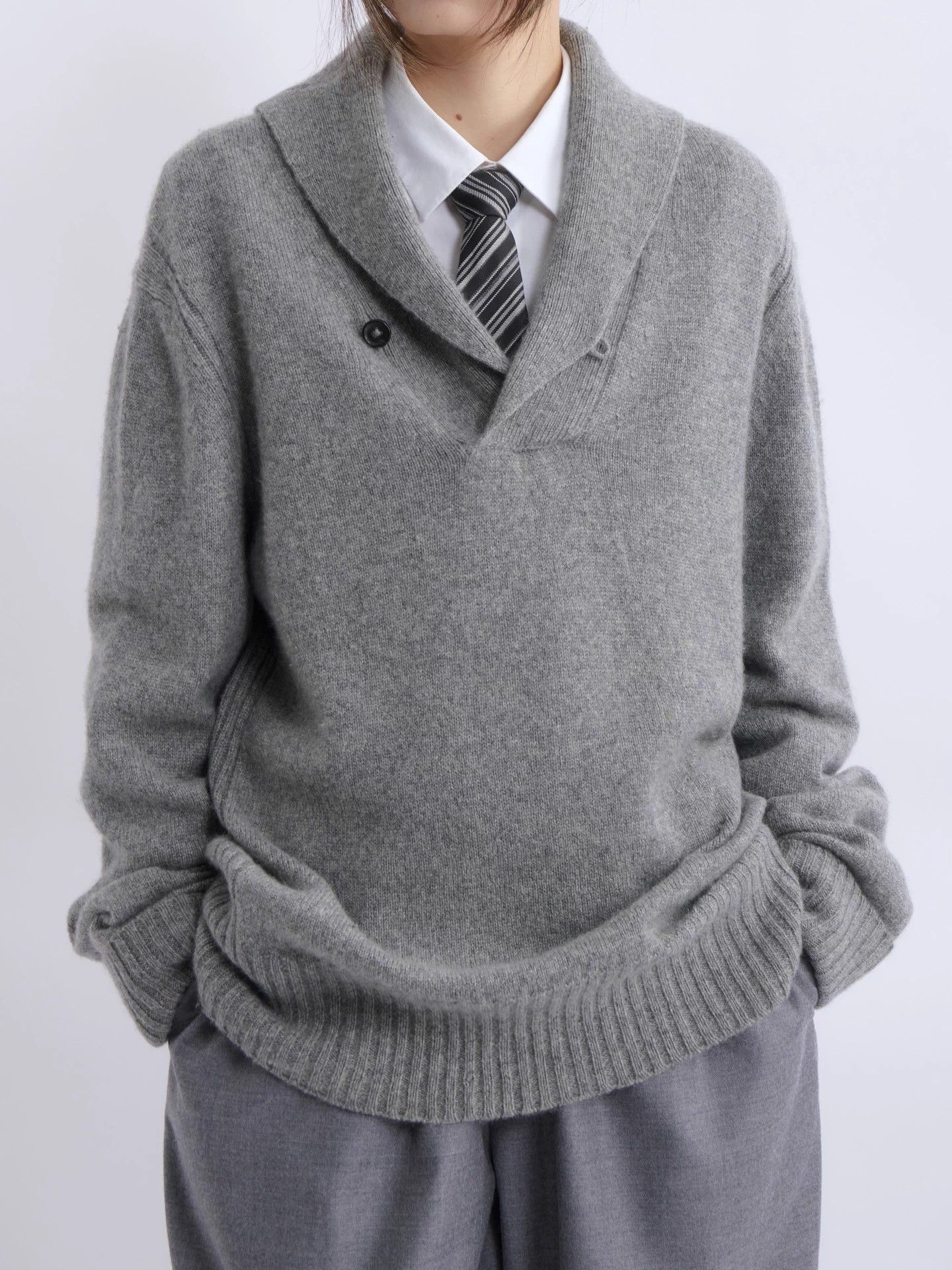 Tom Ford TOM FORD gray shawl collar cashmere knit single btn Size US L / EU 52-54 / 3 - 1 Thumbnail