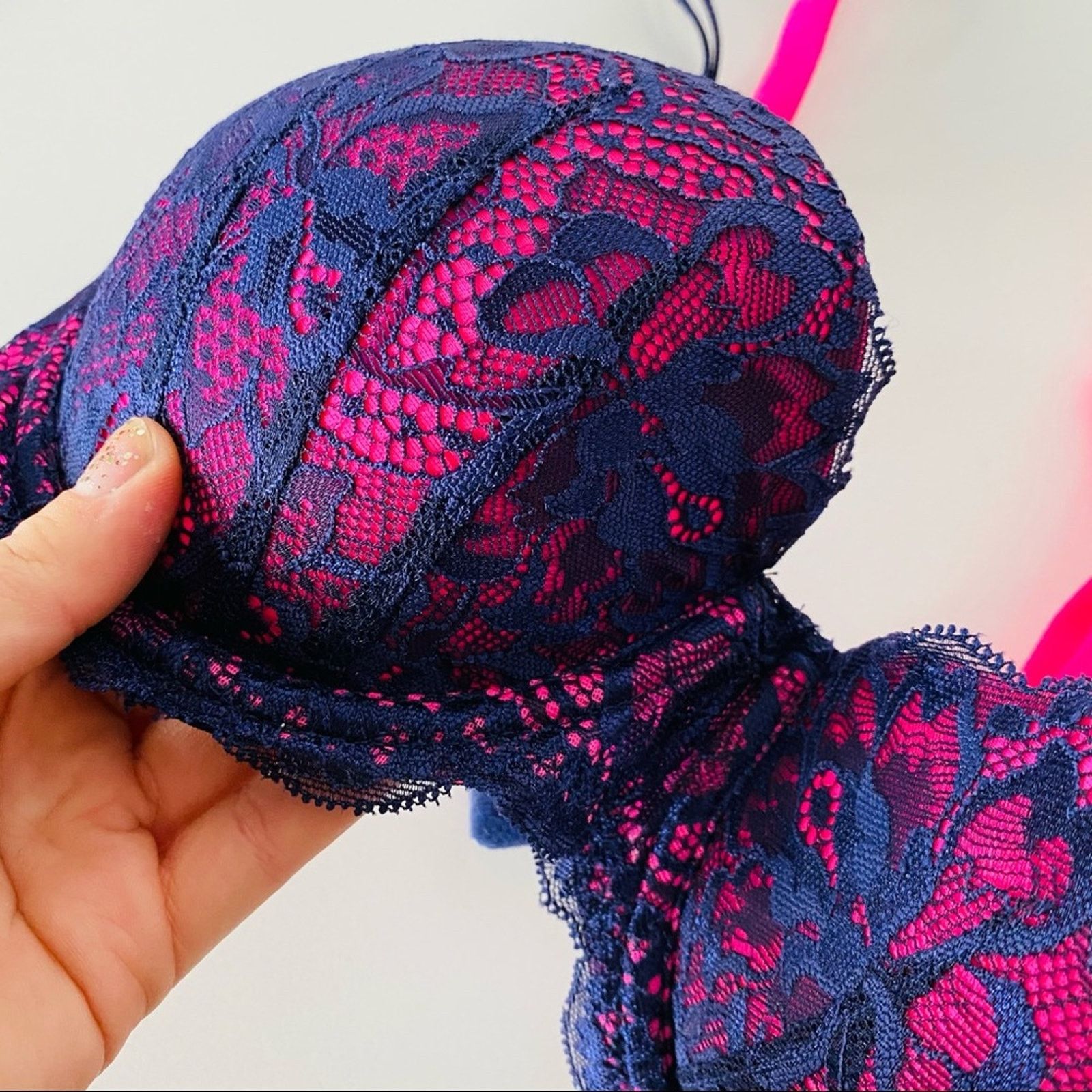 NEW VS VICTORIAS SECRET Hot Pink Navy Blue Lace Bra 32D