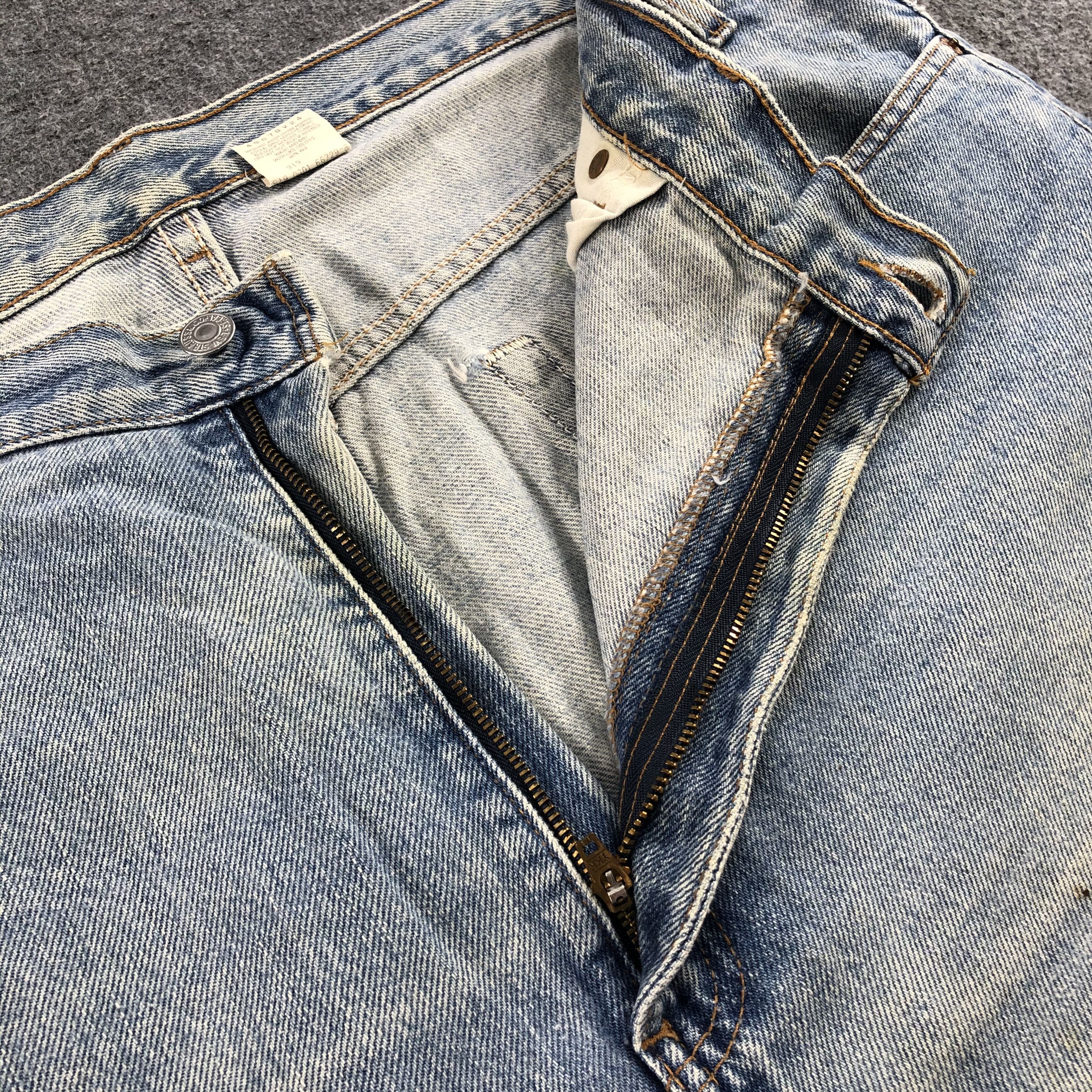 Levi's 90s Vintage Light Wash Levis 505 Jeans-J1628 Size US 40 / EU 56 - 9 Thumbnail