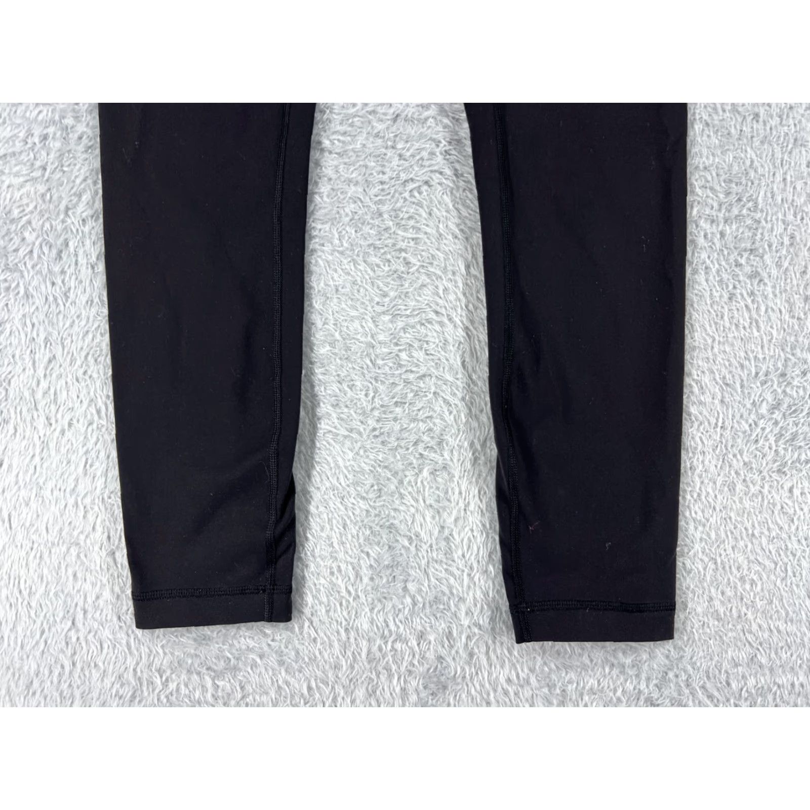 Lululemon Lululemon Wunder Under Compression Pants Womens 6 Black Crop Yoga Gym 20" Stretch Size 28" / US 6 / IT 42 - 2 Thumbnail
