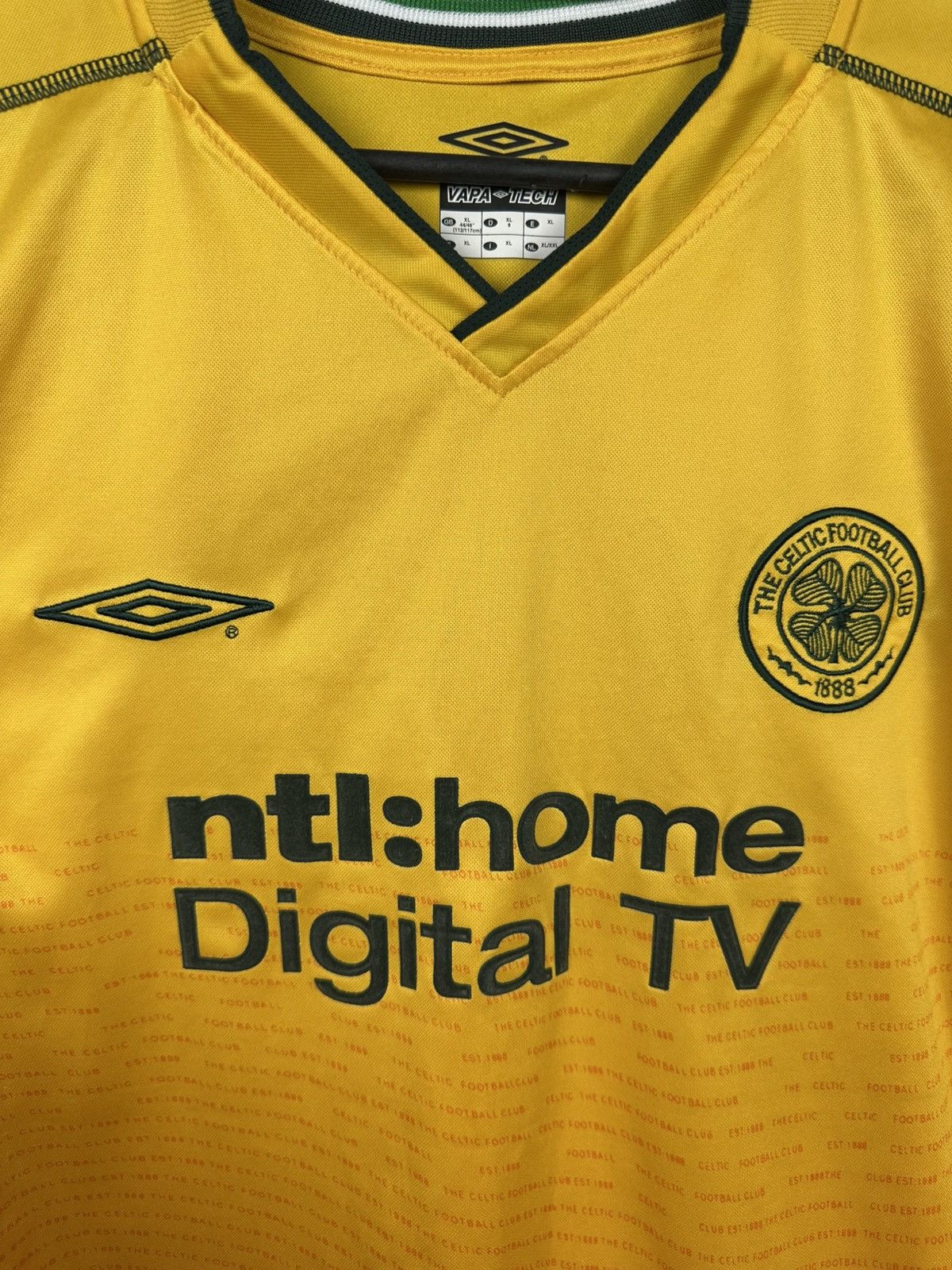 Umbro VINTAGE UMBRO CELTIC 2002 2003 FOOTBALL SHIRT SOCCER JERSEY Size US XL / EU 56 / 4 - 3 Thumbnail