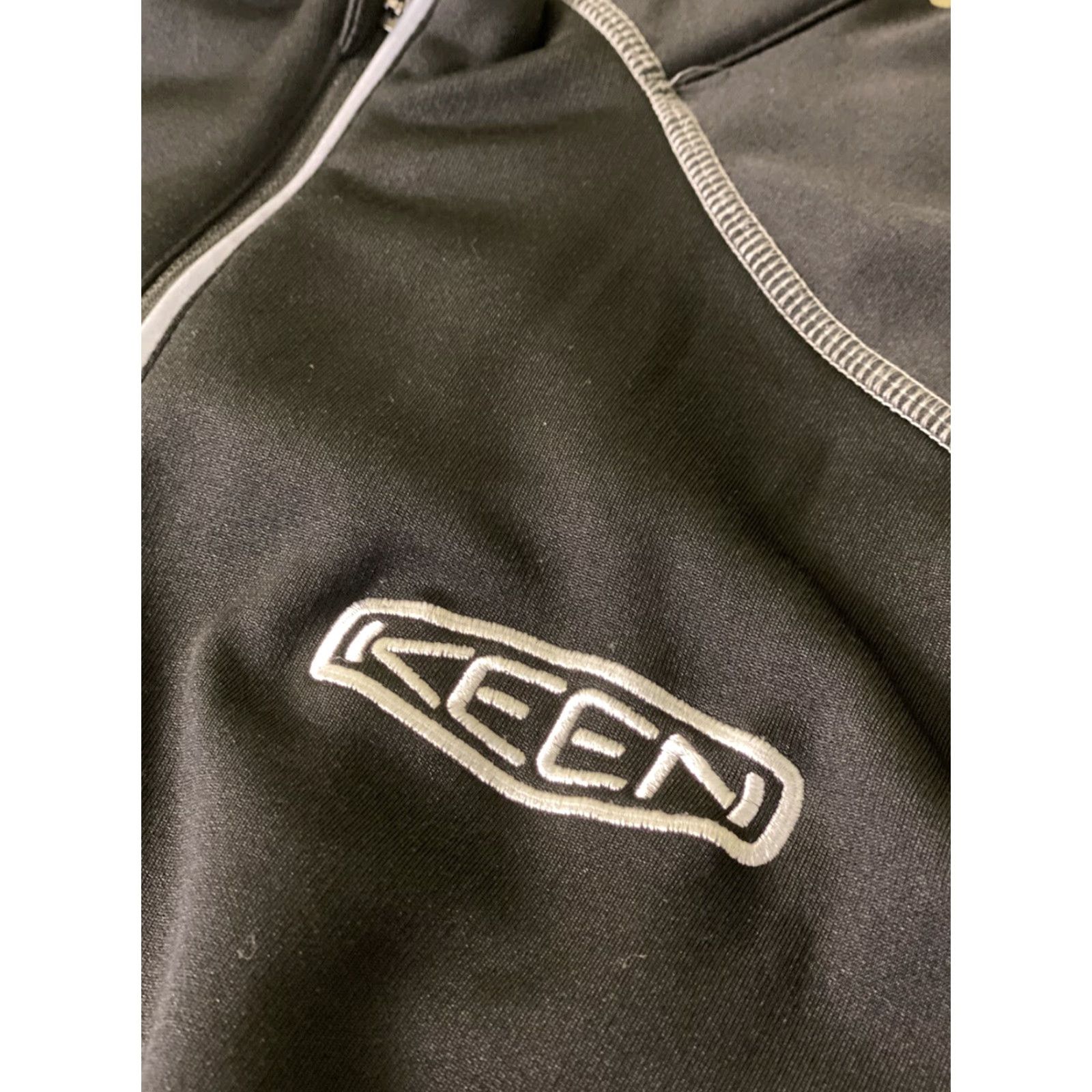KEEN KEEN Mens Large Pullover Zip 1/4 Black Stitch Ski Hiking Long Sleeve Activewear Regular L - Casual, 60s-90s Theme? Size US L / EU 52-54 / 3 - 5 Thumbnail