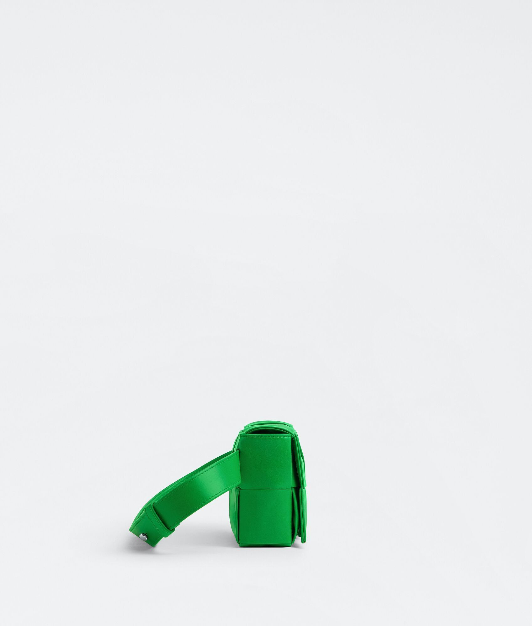 Bottega Veneta o1n1vont0225 Size: OS / Cassette Belt Bag in Parakeet Size ONE SIZE - 2 Thumbnail