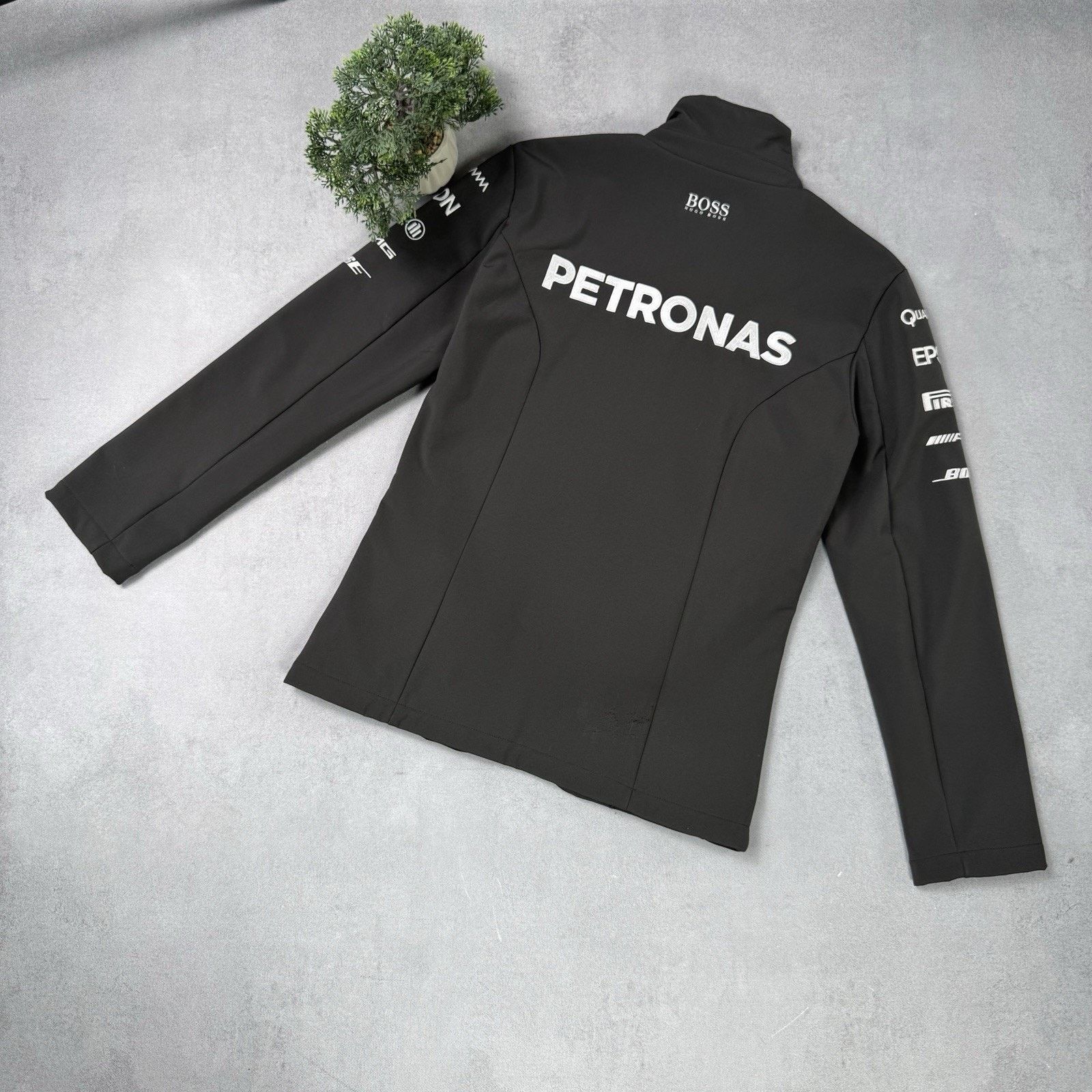 Mercedes-Benz Hugo Boss Mercedes-AMG Petronas F1 Team Softshell Jacket S Size US S / EU 44-46 / 1 - 13 Thumbnail