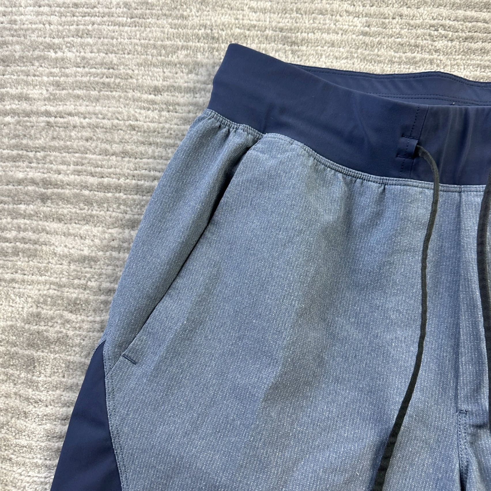 Lululemon Lululemon Shorts Mens S Blue Namaste At The Beach 9" Lined Drawstring Pockets 9" Inseam Athletic Activewear Size US 29 - 3 Thumbnail