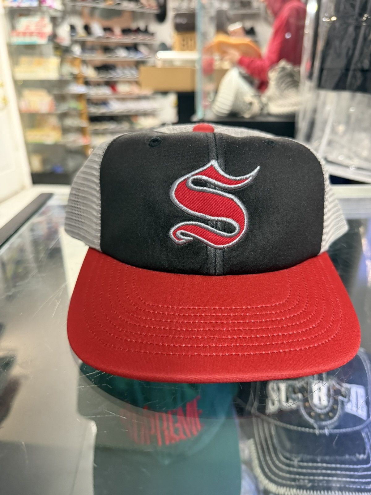 Supreme Supreme S Snap Back (Black/White/Red) Size ONE SIZE - 1 Thumbnail