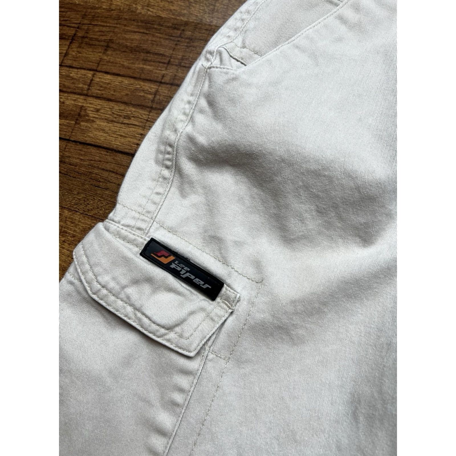 Lee VTG Lee Pipes Baggy Cargo Pants Mens Size 25X26 Beige Jnco Style 90s Wide Leg Pants Mens Baggy Cargo Jnco 90s Theme Pipes Vintage Lee Size US 26 / EU 42 - 7 Thumbnail