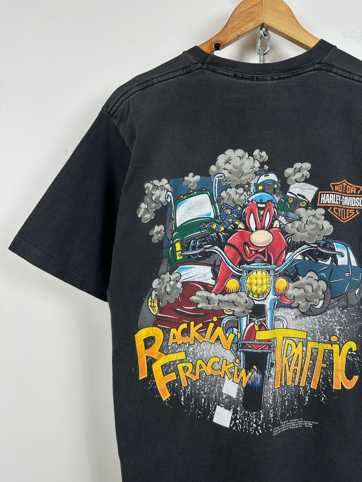 Harley Davidson 1994 Harley Davidson Looney Tunes Yosemite Dam Fade T-Shirt Size US L / EU 52-54 / 3 - 4 Thumbnail