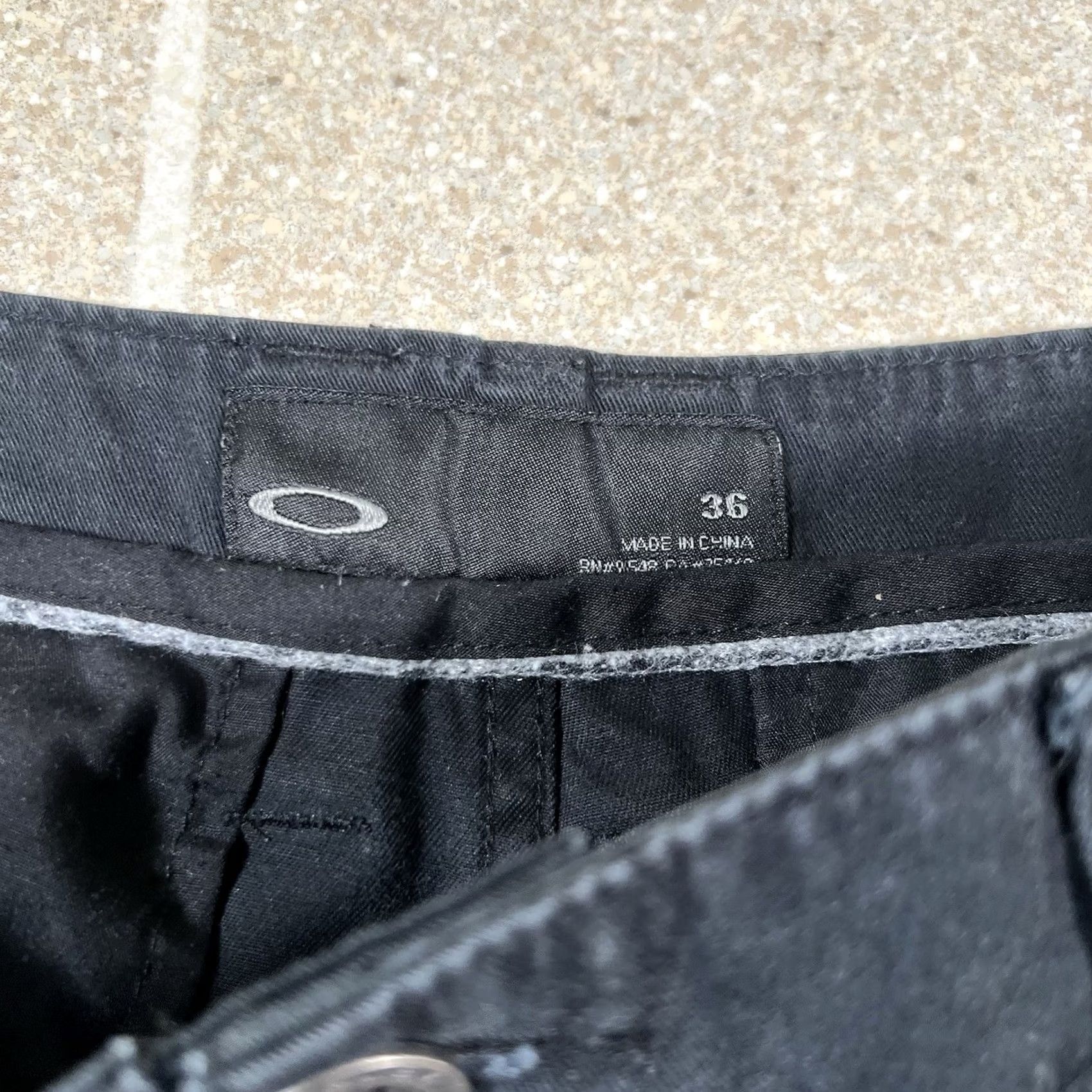 Oakley Oakley Golf Shorts Casual Chino Men’s Size 34 Flat Front Black Size US 34 / EU 50 - 7 Thumbnail