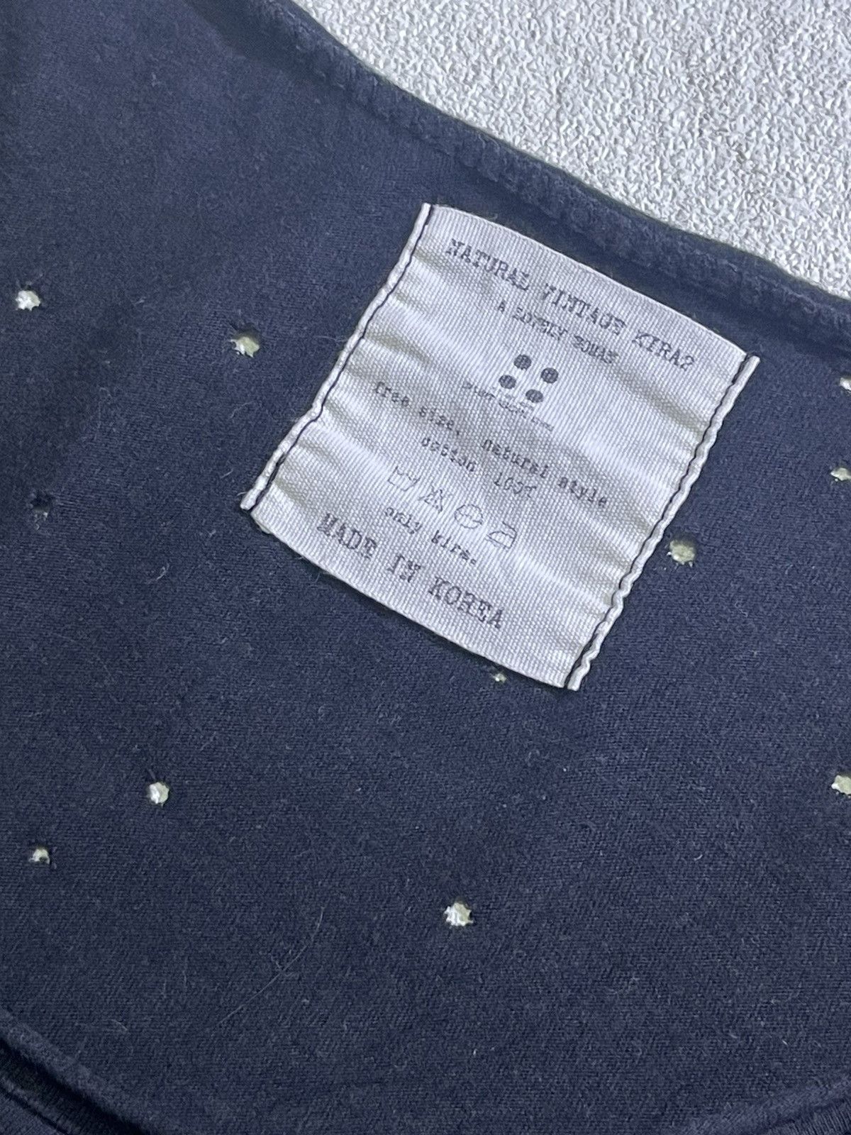 Hysteric Glamour Y2K NATURAL VINTAGE short t-shirt with small hole motif Size US L / EU 52-54 / 3 - 5 Thumbnail