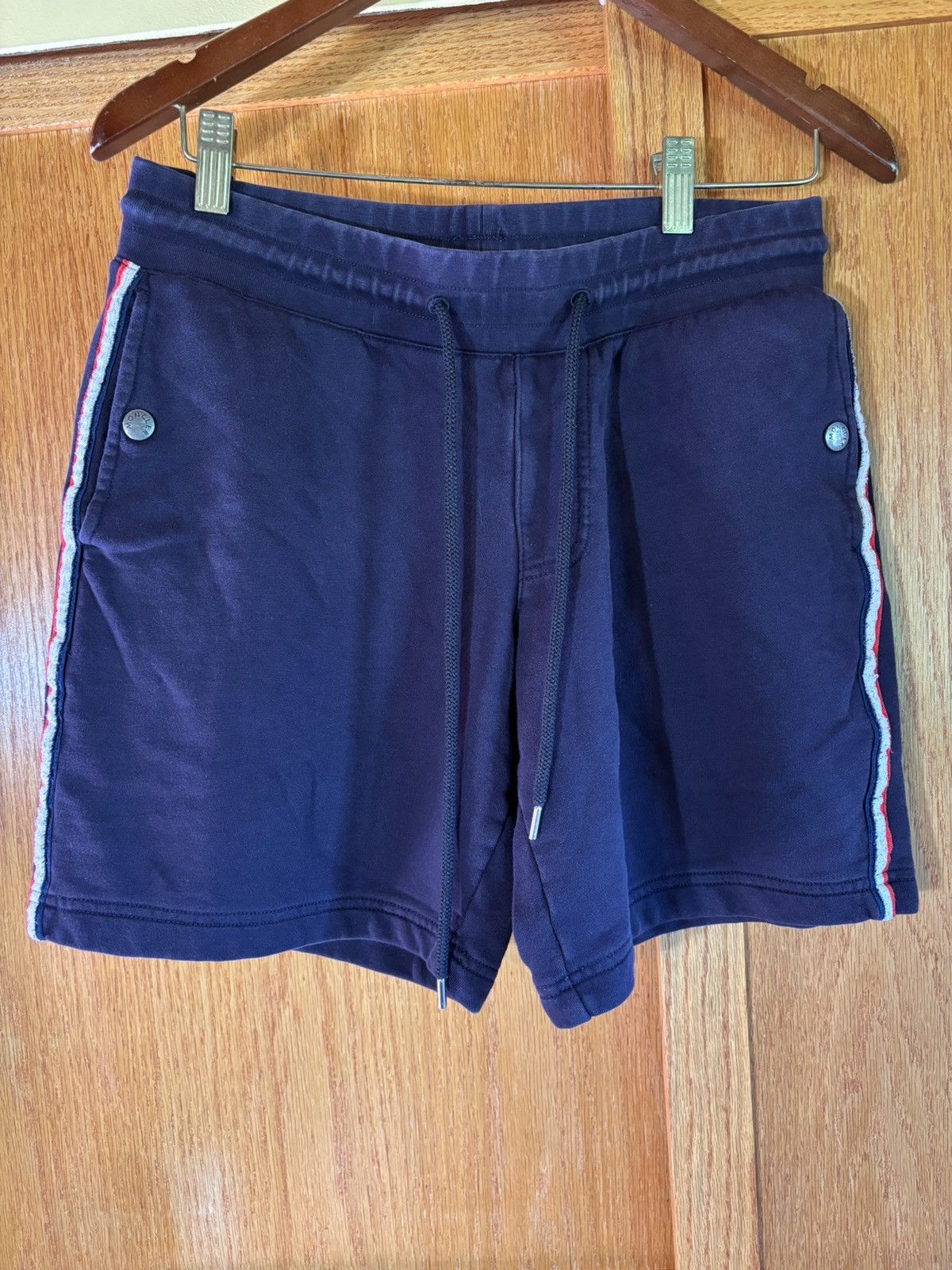 Moncler Vintage Sweat-Shorts Size US 32 / EU 48 - 1 Thumbnail
