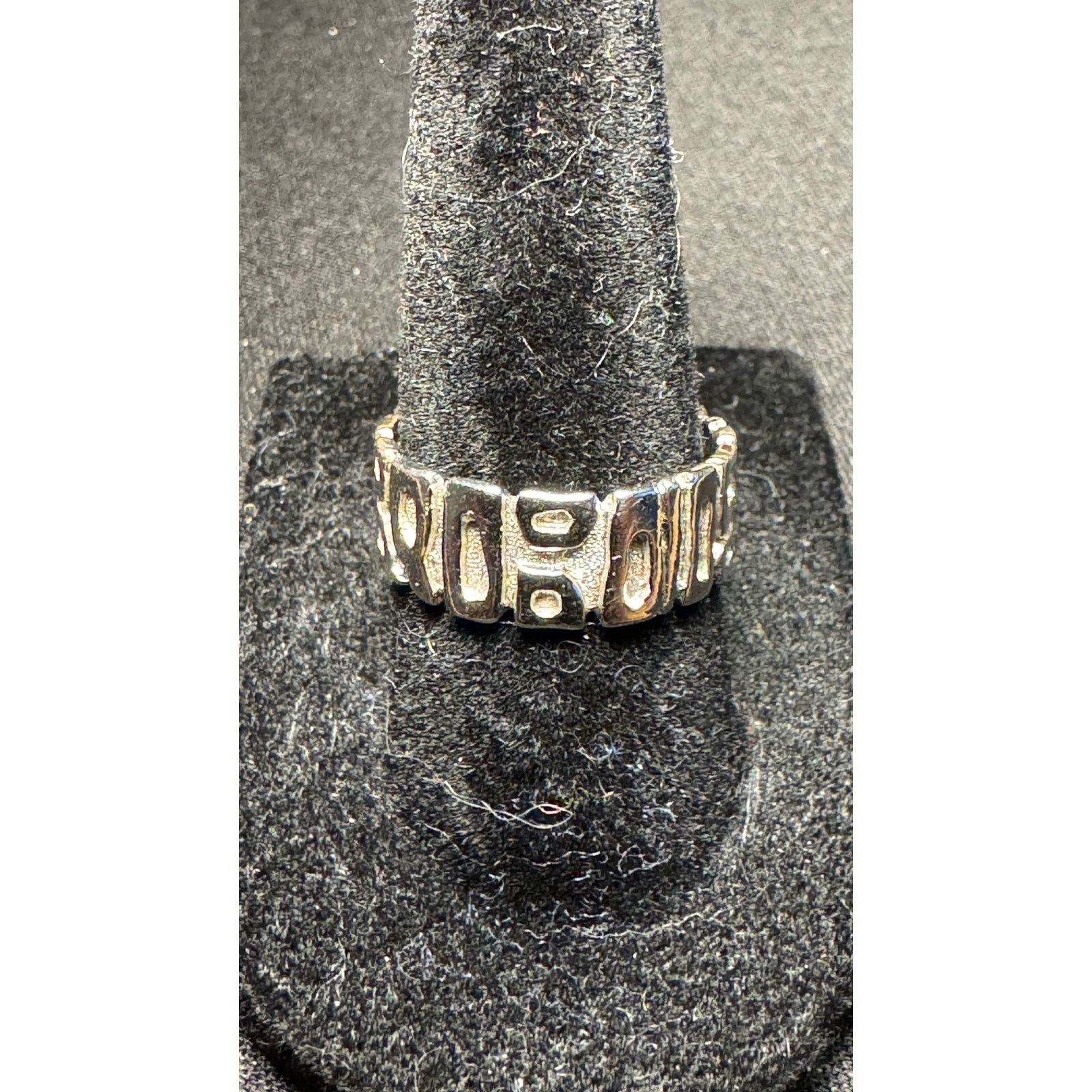 925 Sterling Silver Abstract Band Ring Size 7.5