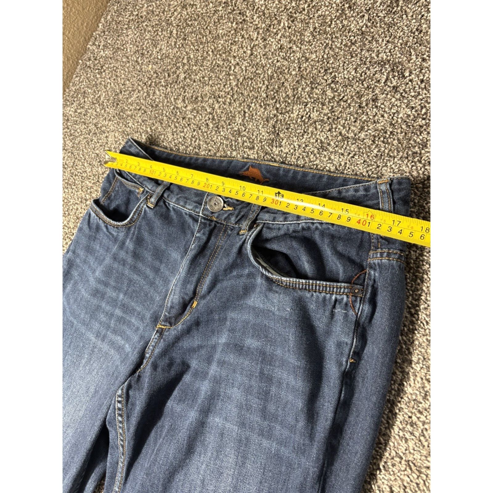 Tommy Bahama VINTAGE? No. Size US 35 - 7 Thumbnail