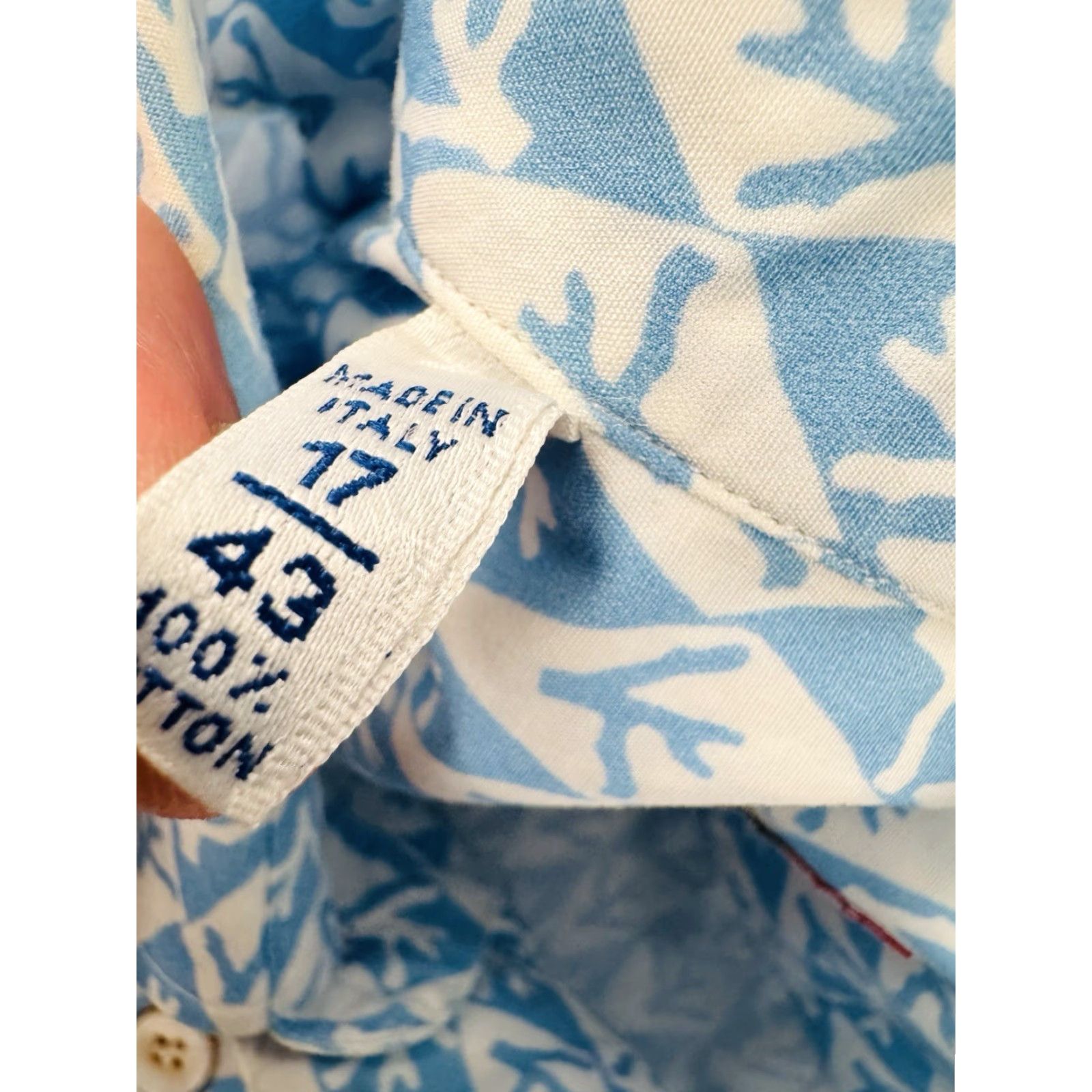 Isaia ISAIA Italy Logo All Over Print Mens Shirt 17 / 43 White / Blue Long Sleeve Button-Up Regular Size 17 / 43 Mens Shirt ISAIA Italy Logo All Over Print Size US XL / EU 56 / 4 - 5 Thumbnail