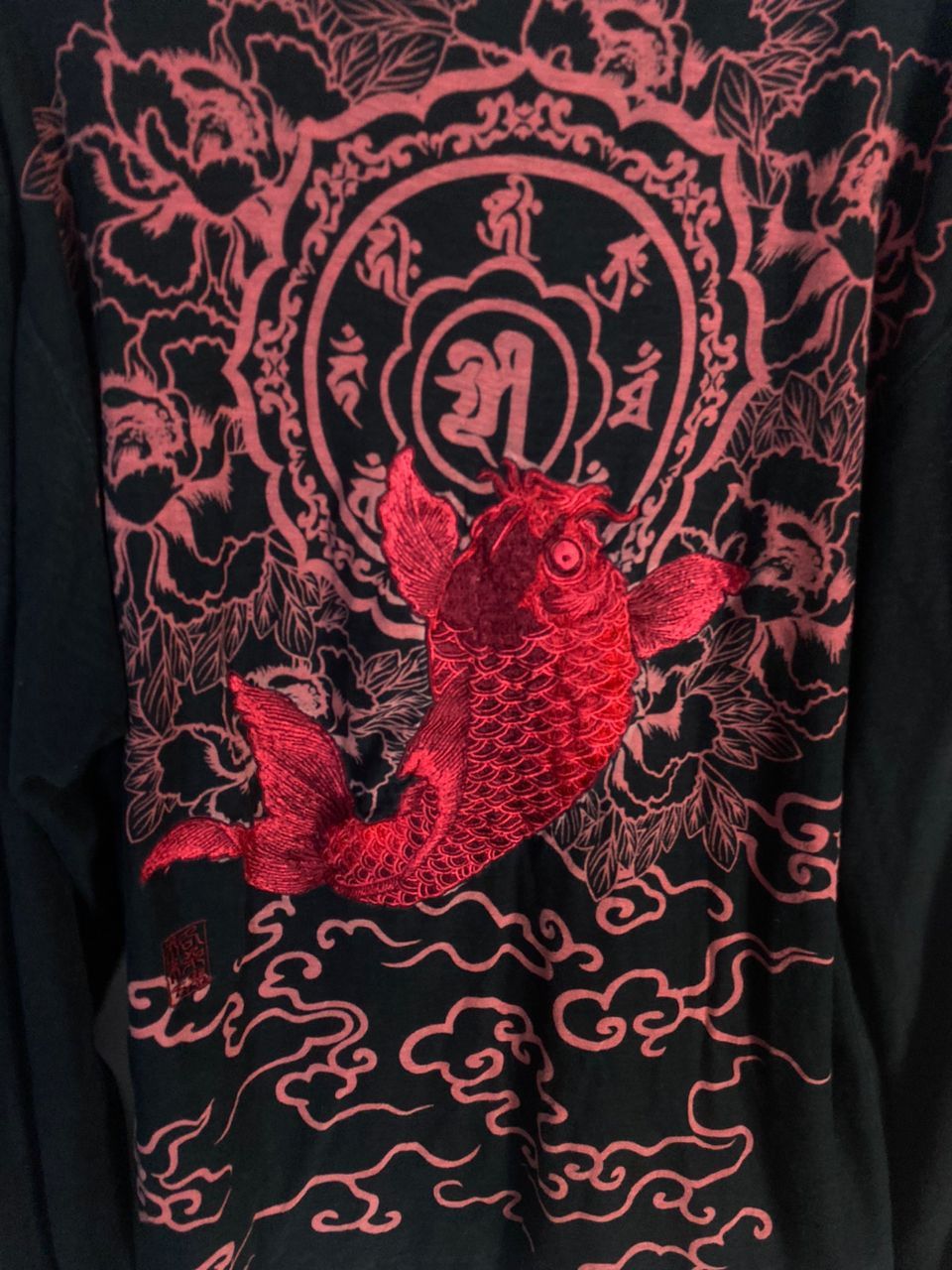 Japanese Brand Karakuri tamashi embroidered koi fish long sleeve tshirt Size US L / EU 52-54 / 3 - 4 Thumbnail