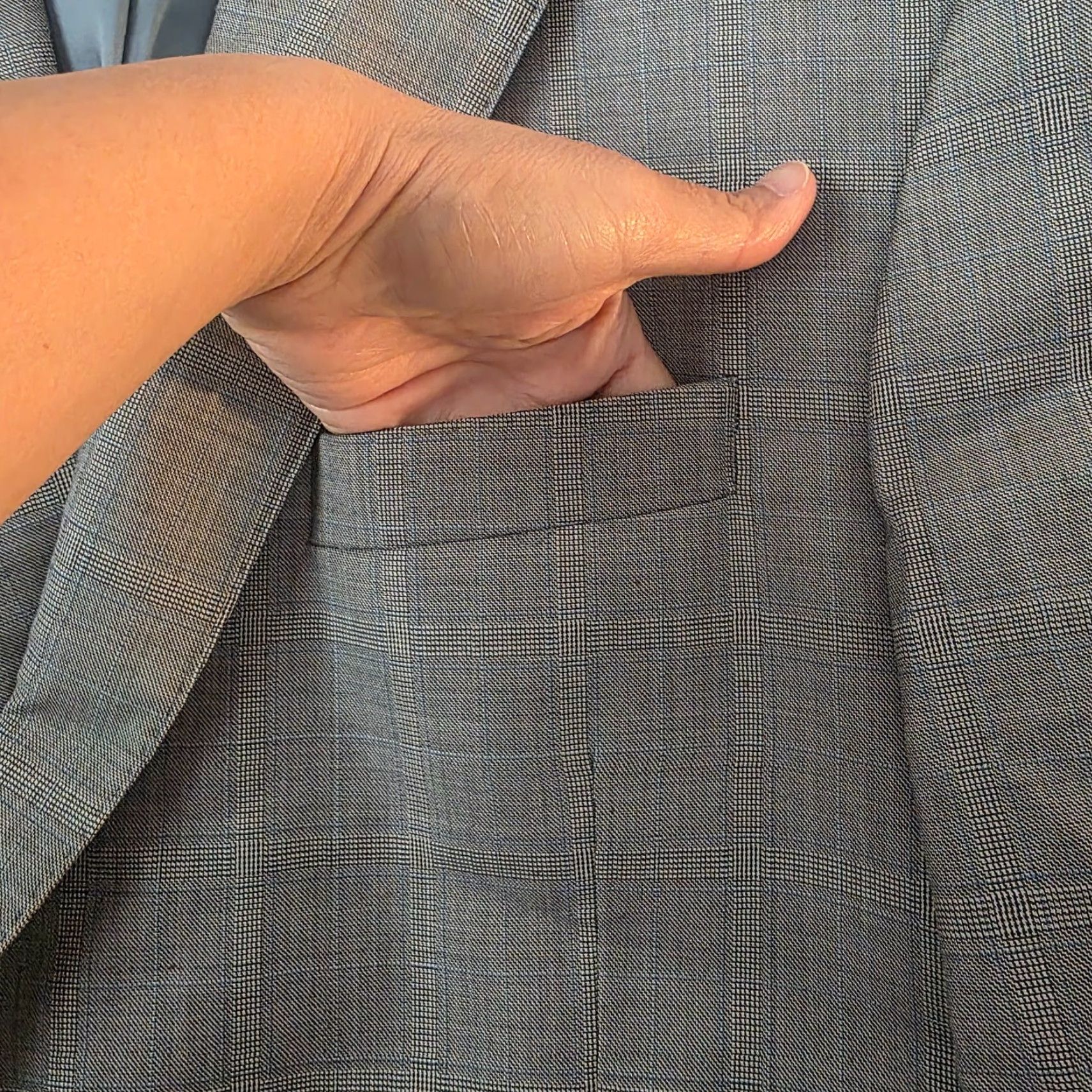 Jos. A. Bank Jos A Bank Signature Gold 2 Piece Suit Men's 42R 33W Gray Wool Plaid Windowpane Suit Size 42R - 3 Thumbnail