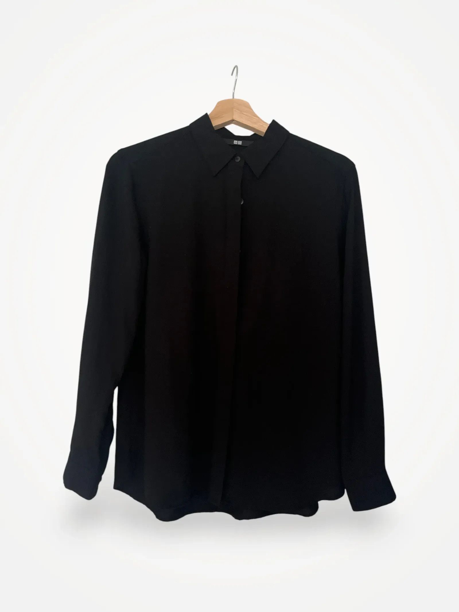 Uniqlo Uniqlo Blouse Size M / US 6-8 / IT 42-44 - 1 Thumbnail