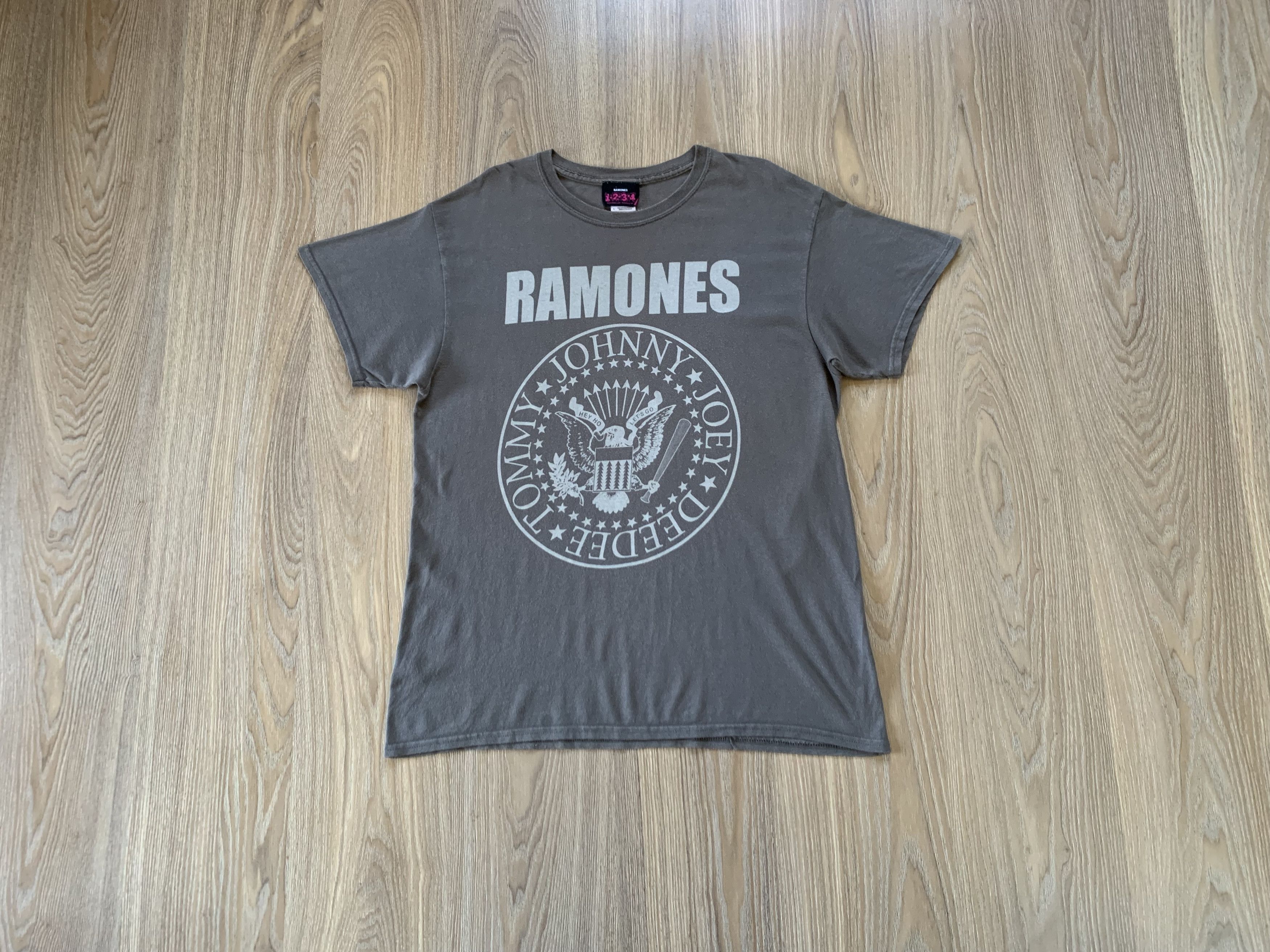 Band Tees × Vintage Rare Vintage Ramones Big Logo T Shirt Size US L / EU 52-54 / 3 - 1 Thumbnail